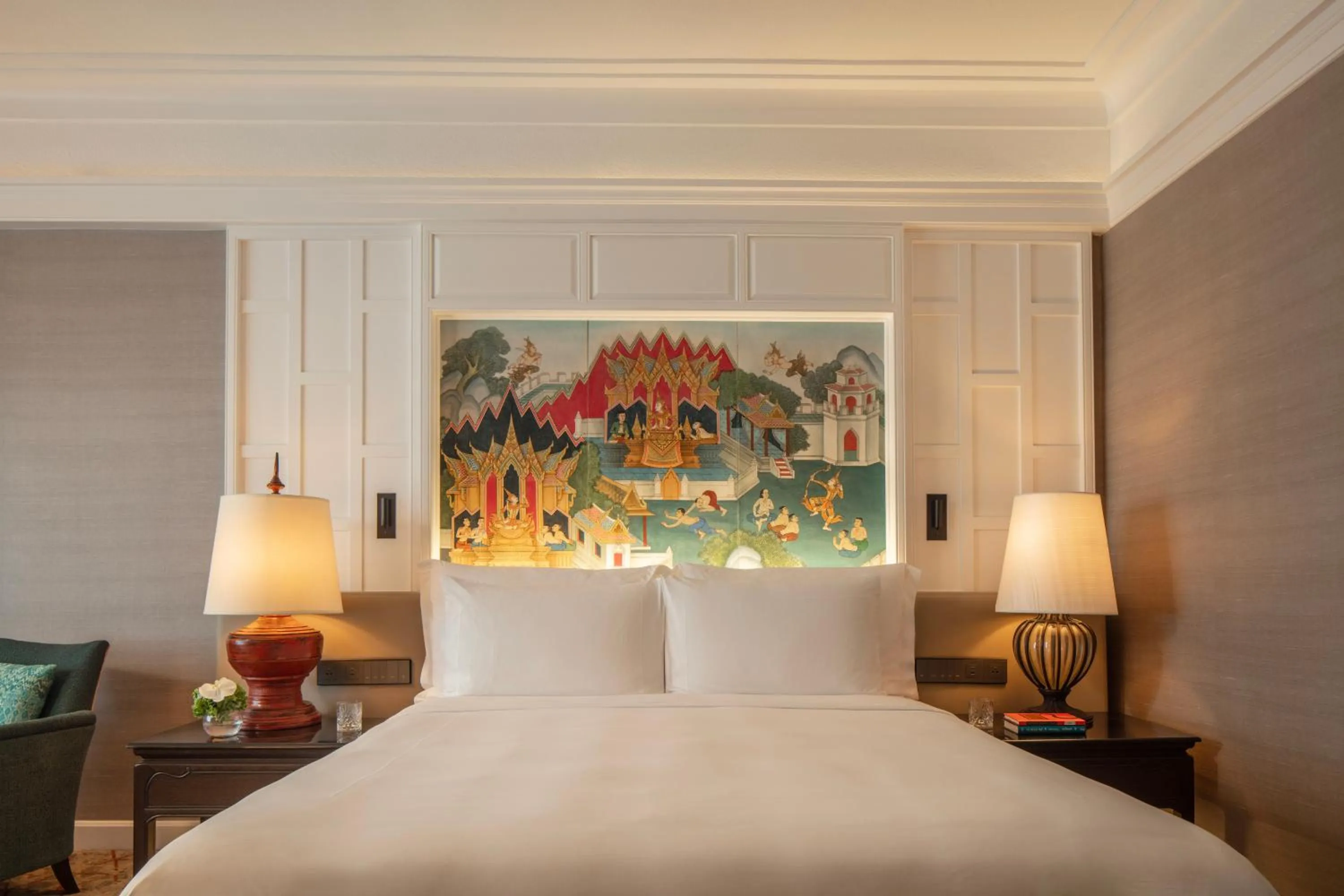 Bed in Anantara Siam Bangkok Hotel