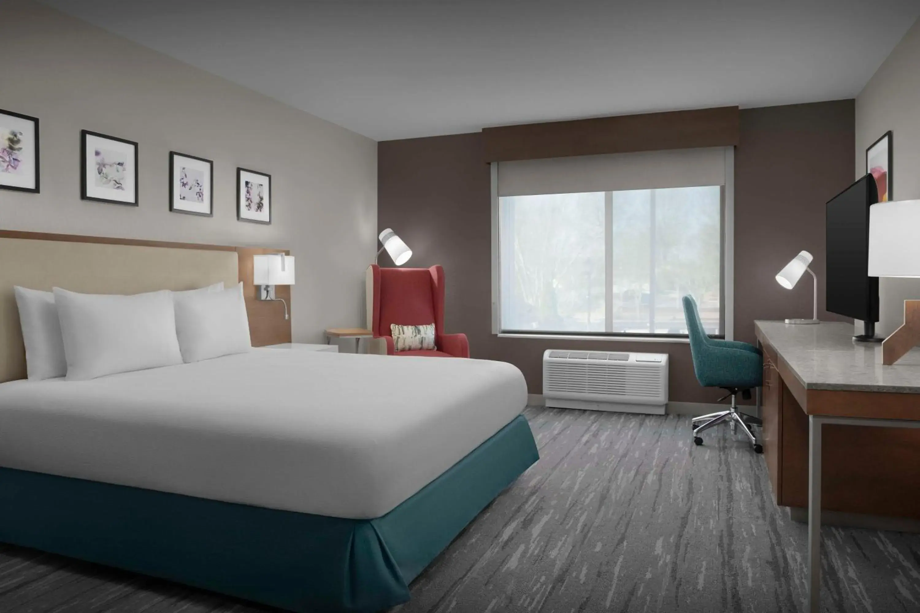 King Room with Accessible Tub - Mobility Access in Hilton Garden Inn Atlanta North/Johns Creek King Room with Accessible Tub - Mobility Access in Hilton Garden Inn Atlanta North/Johns Creek