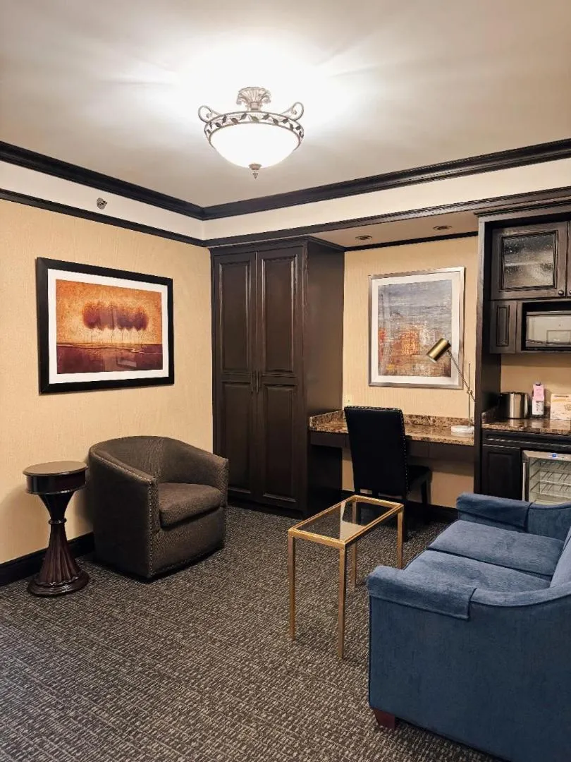 Seating area in Hotel Lucerne