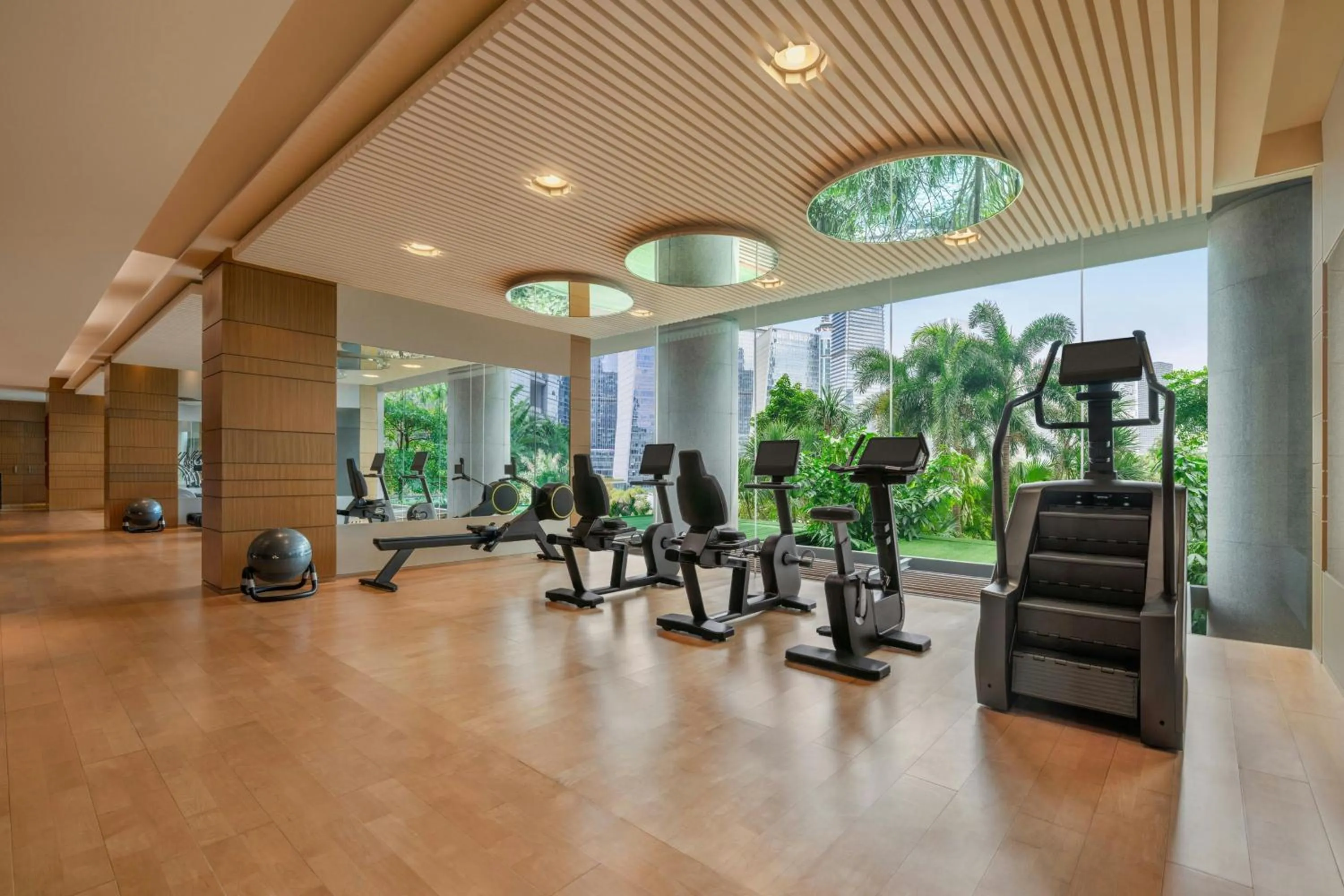 Fitness centre/facilities in The Ritz-Carlton, Shenzhen