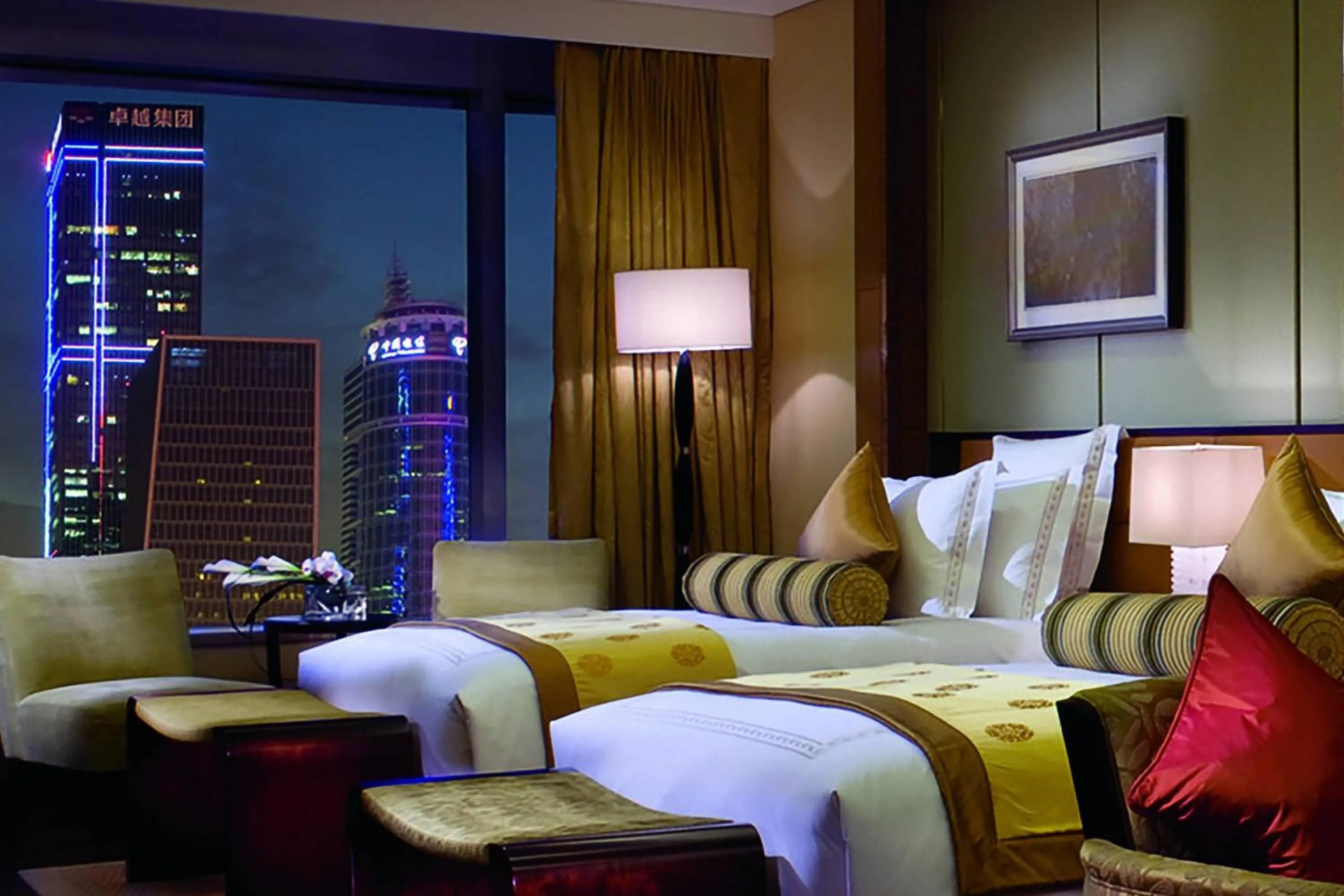 Photo of the whole room, Bed in The Ritz-Carlton, Shenzhen