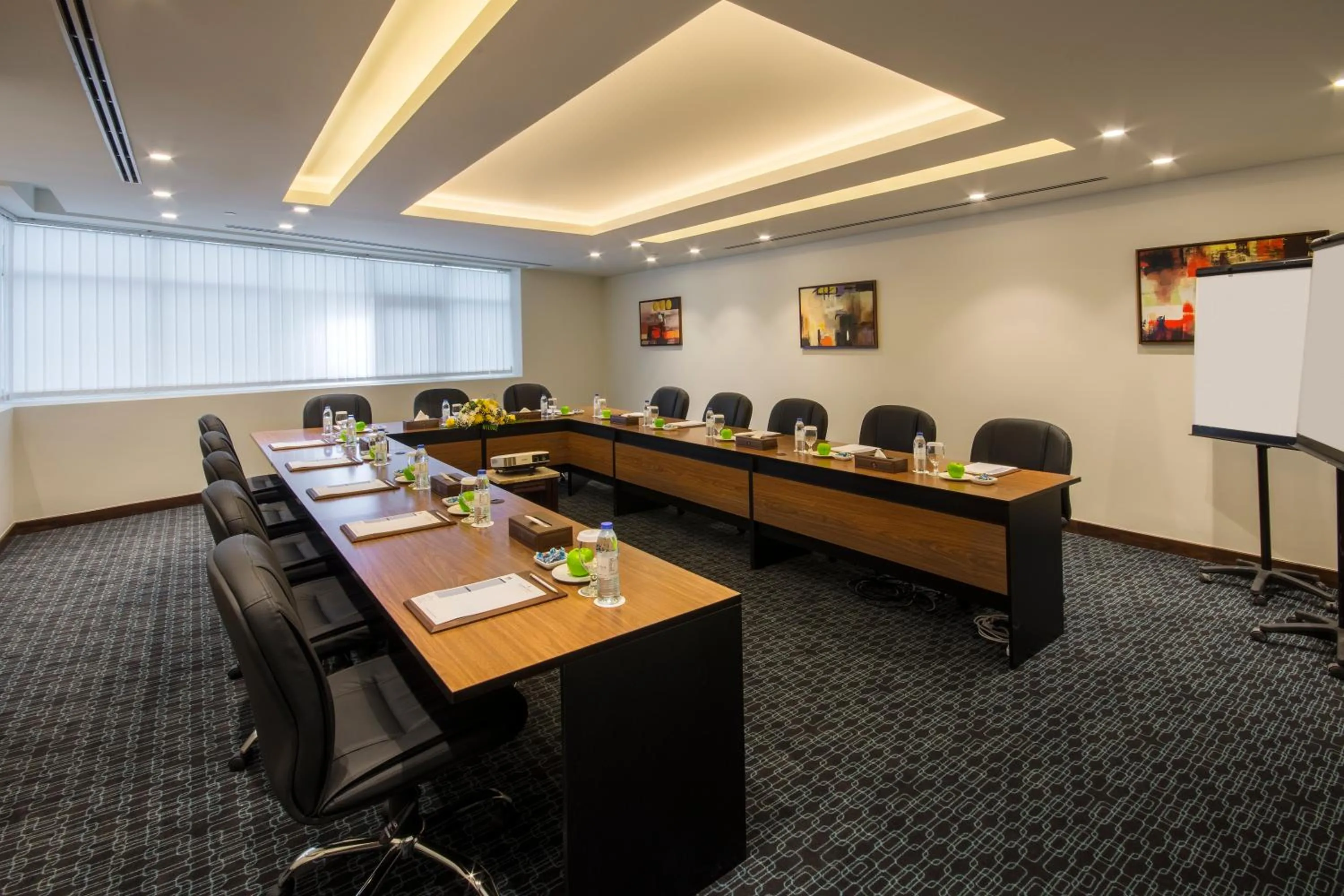 Meeting/conference room in Golden Tulip Media Hotel