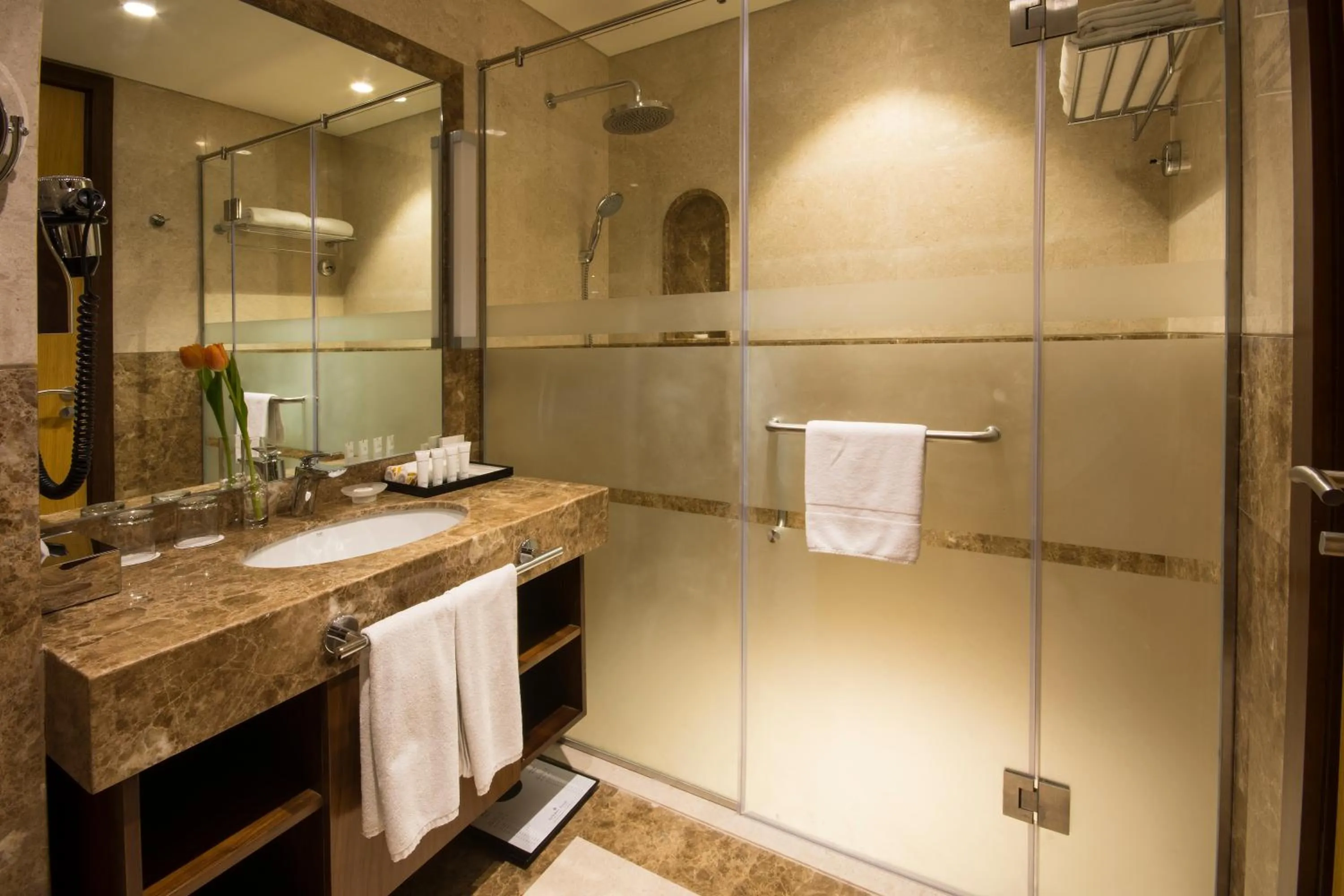 Bathroom in Golden Tulip Media Hotel