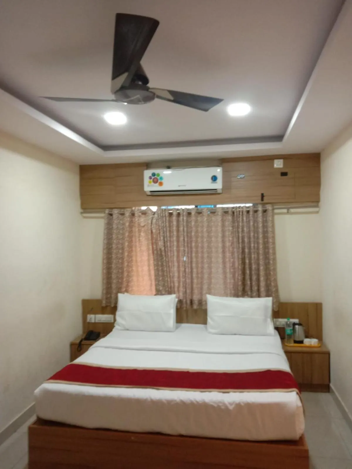 Bedroom, Bed in Hotel Blue Bell