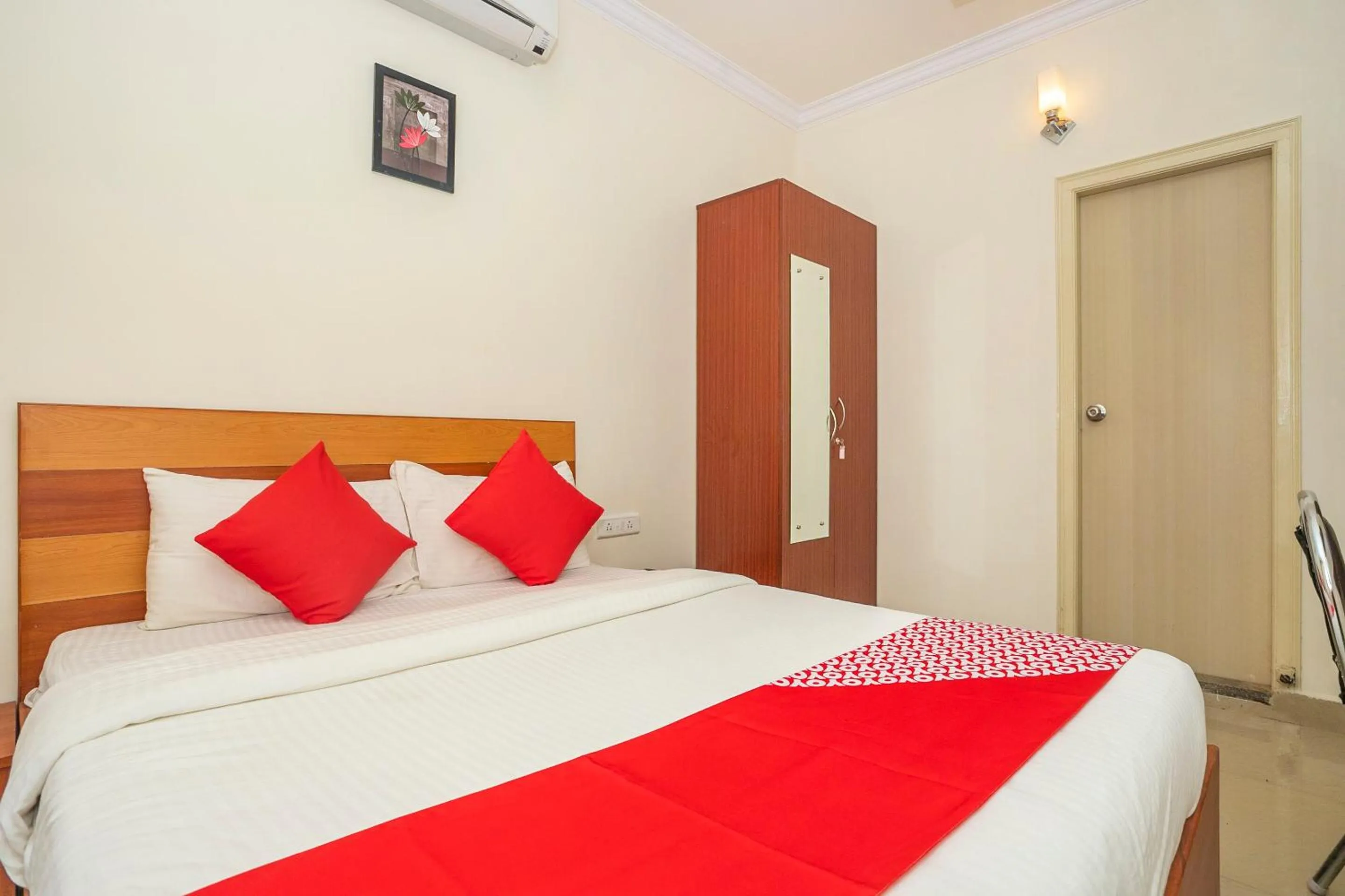 Bedroom, Bed in Hotel O Midas Casita