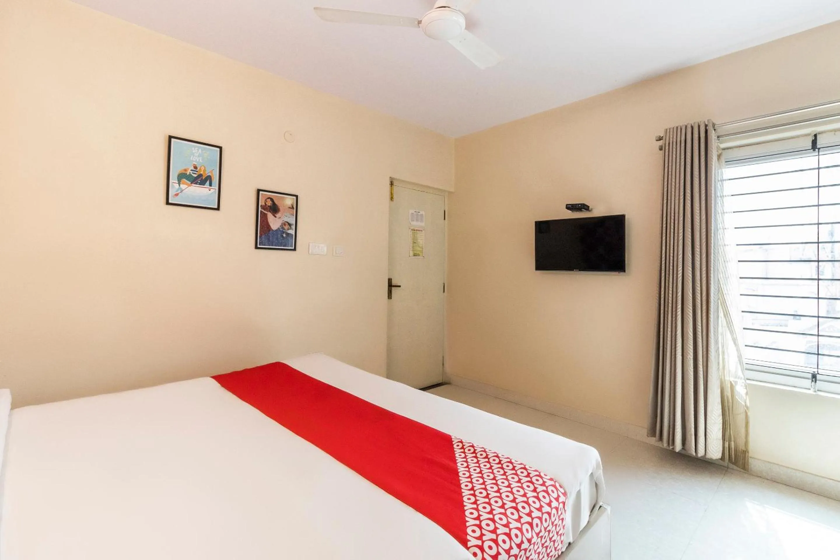 Bedroom, Bed in Hotel O Platinum Inn