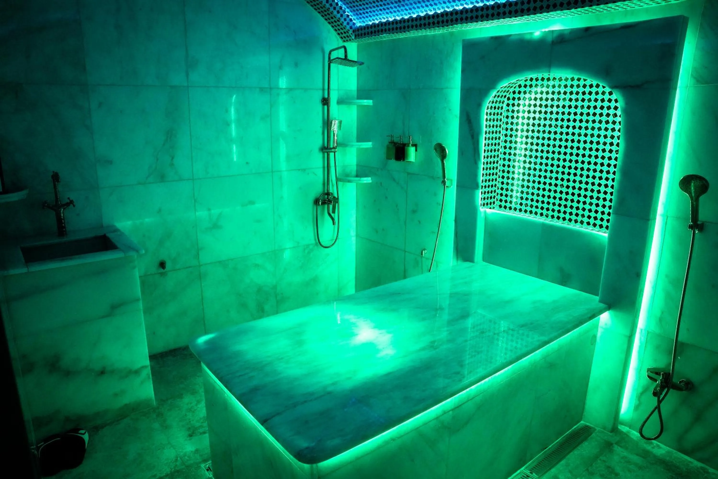 Massage in Cristal Hotel Abu Dhabi