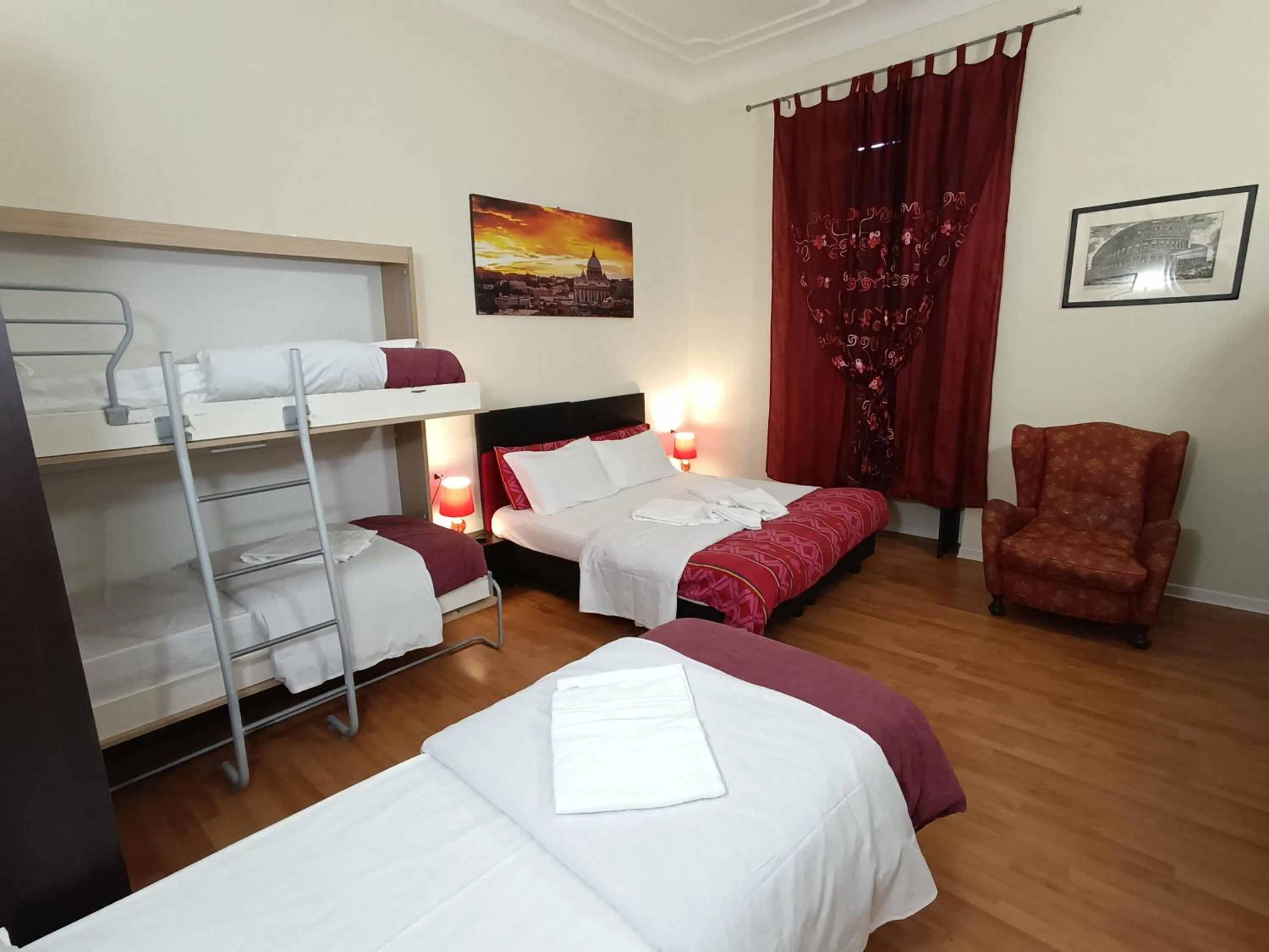 Bed in Quo Vadis Roma 2