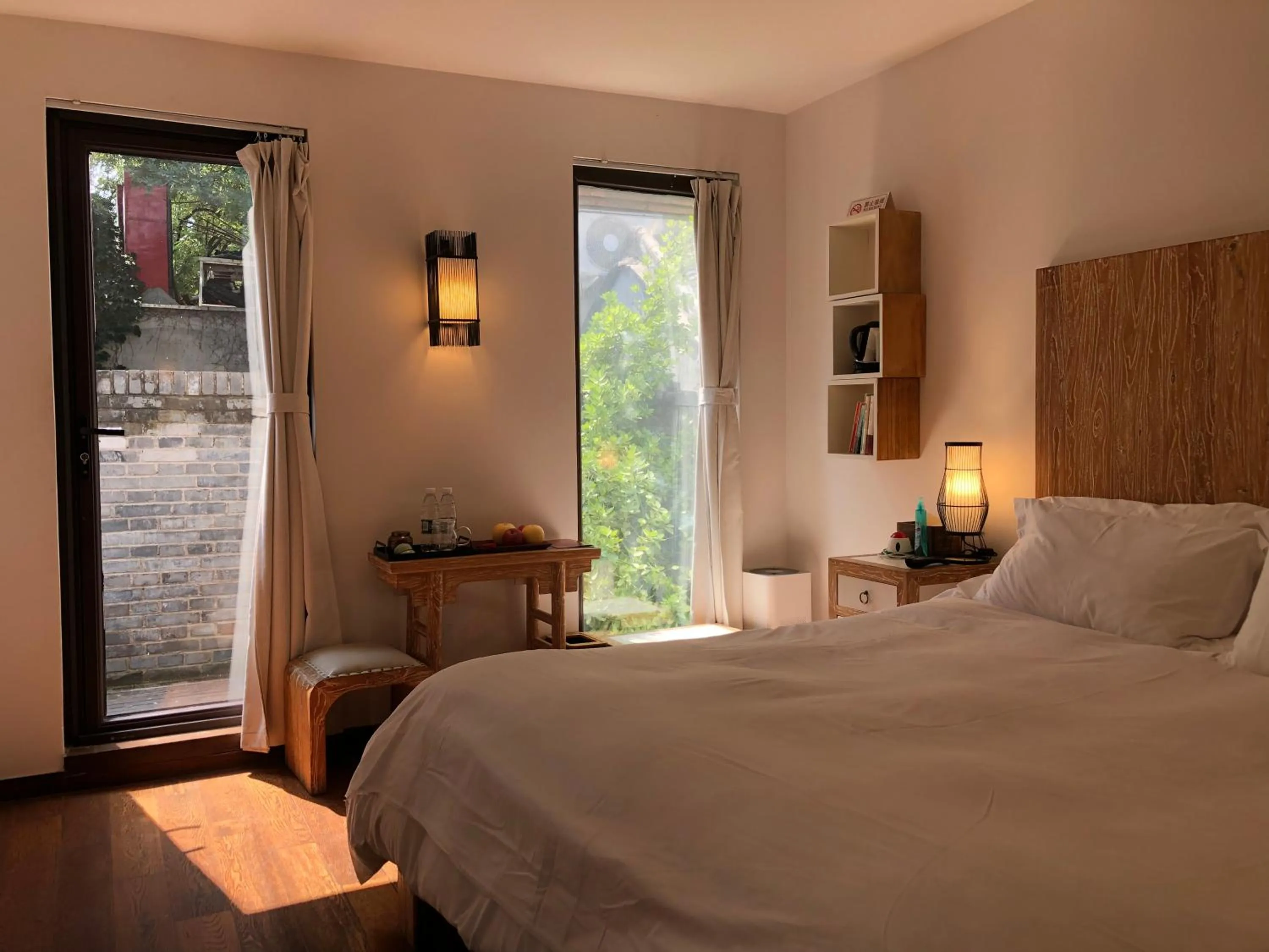 Bed in The Orchid Hotel - Old Town & Drum Tower