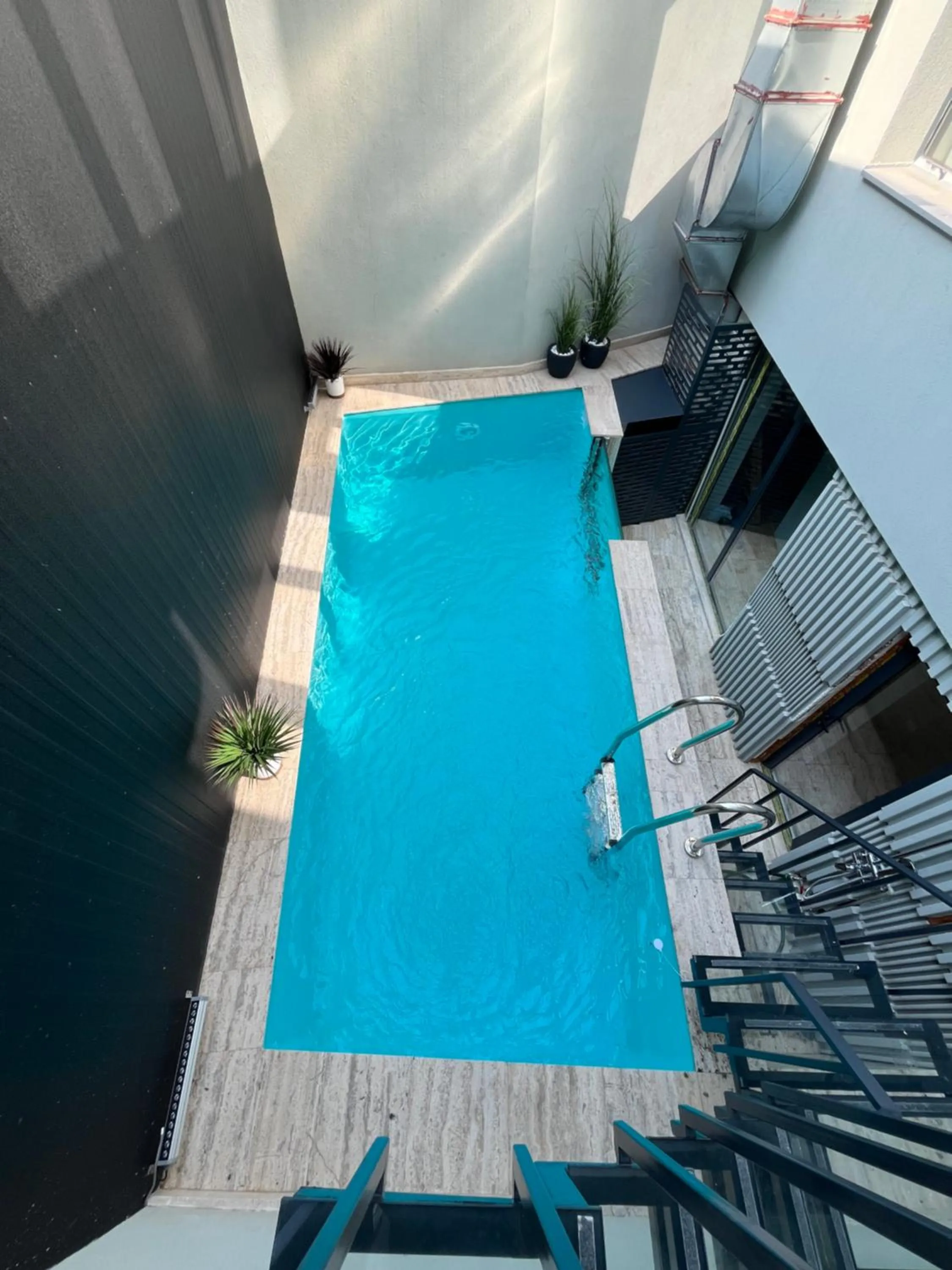 Swimming pool in City Park Hotel