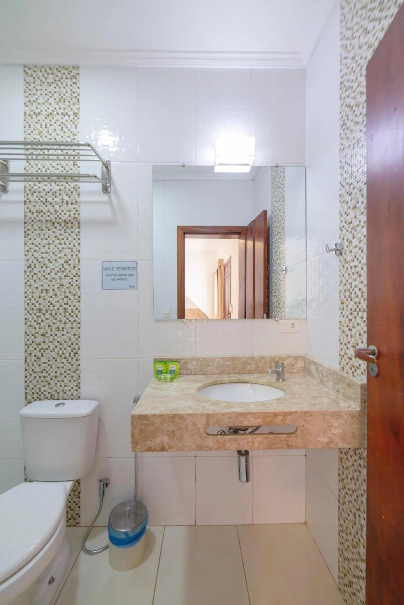 Toilet in Pousada Vila do Porto