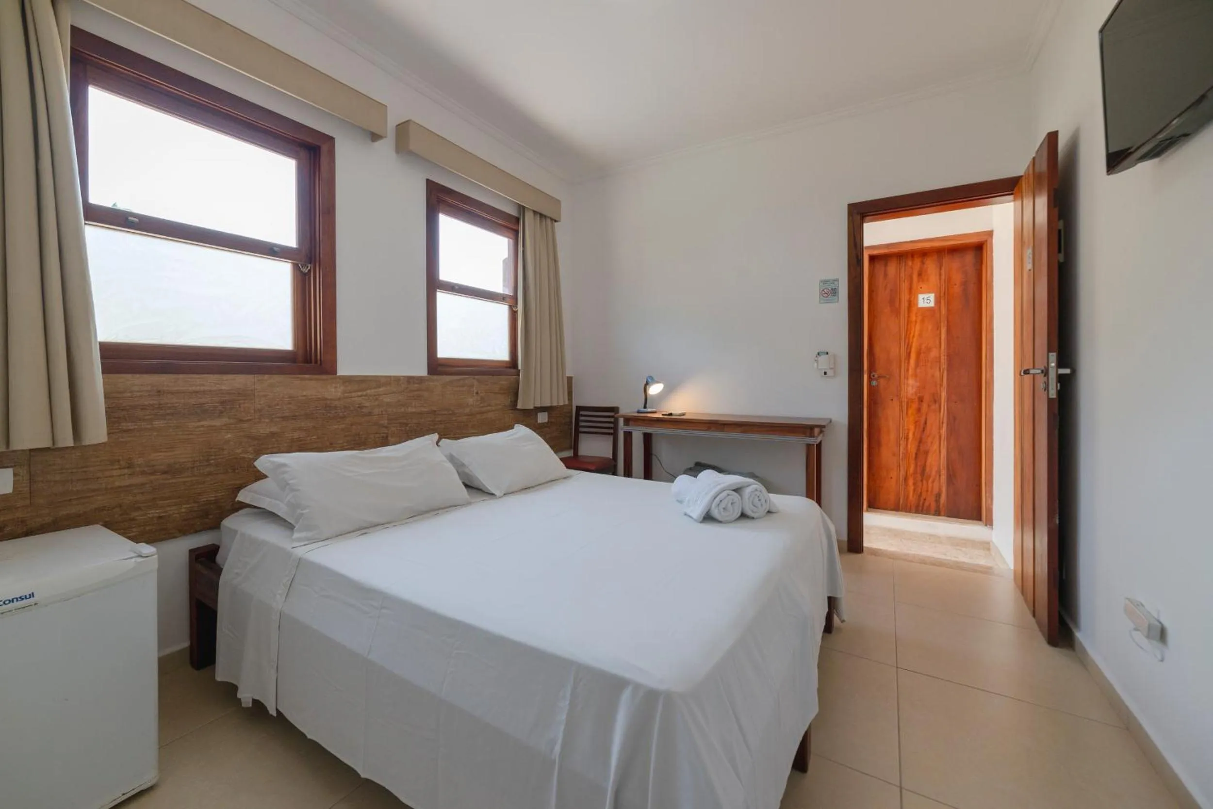 Photo of the whole room, Bed in Pousada Vila do Porto