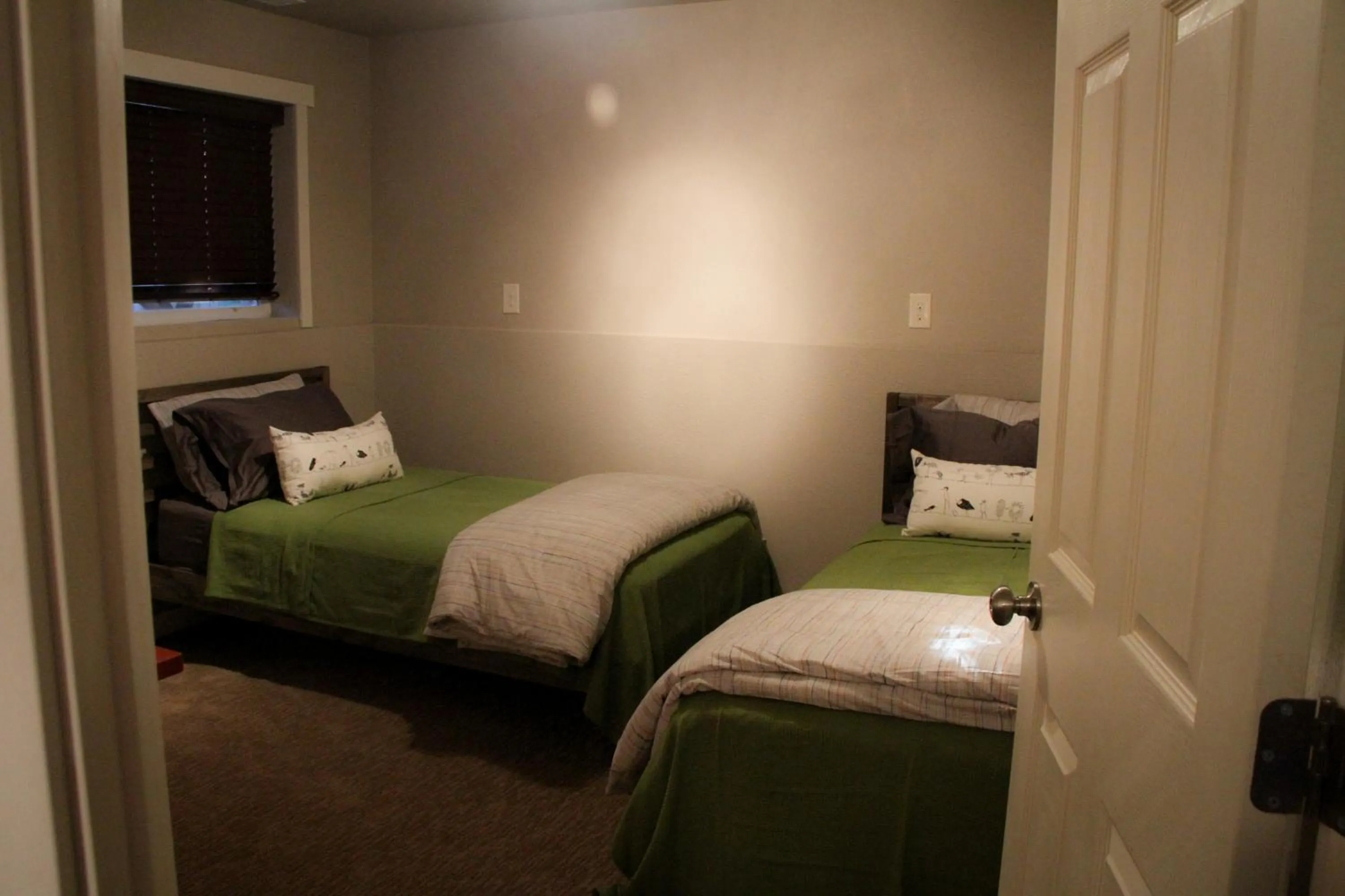 Bed in The 8th Street Retreat