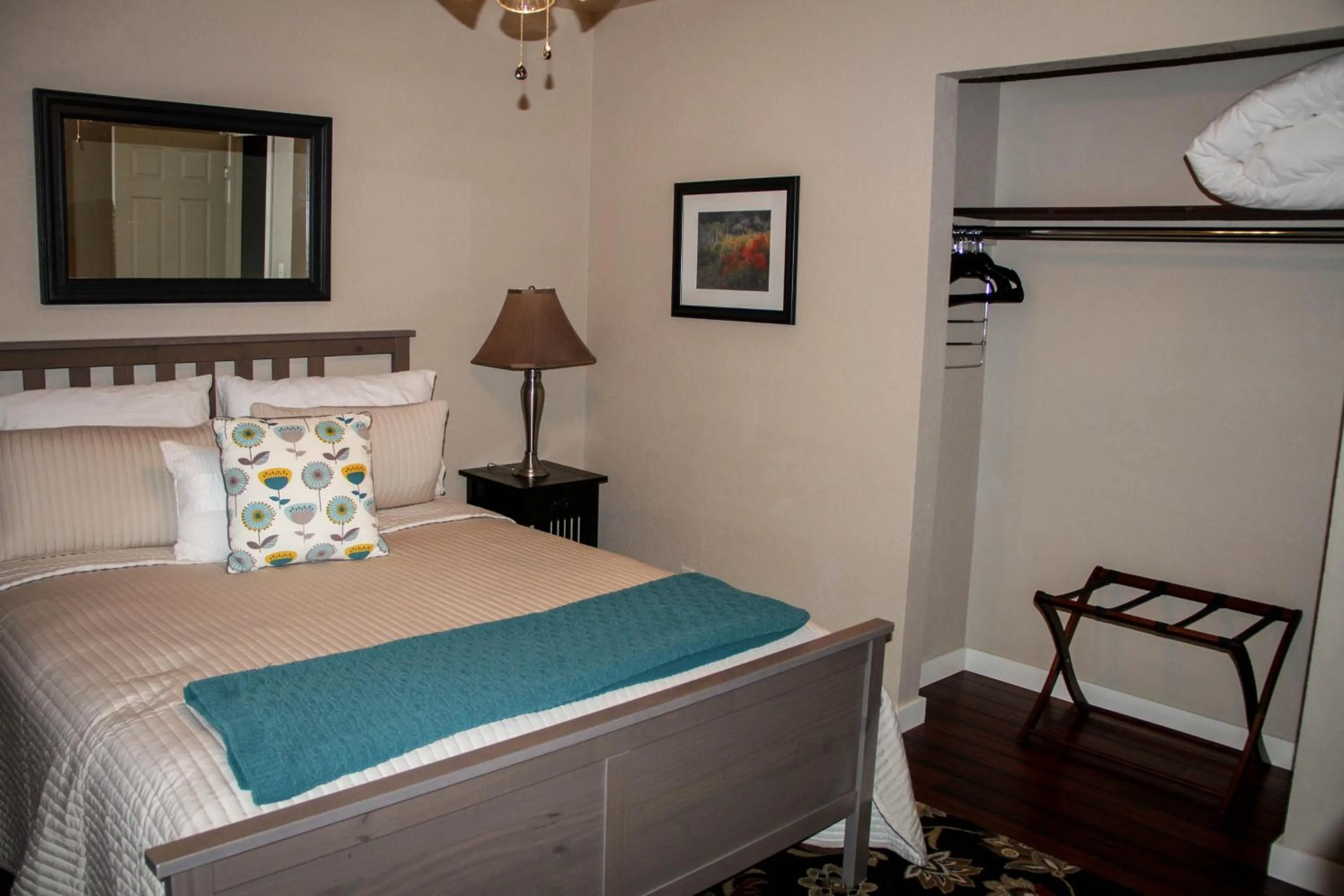 Bed in The 8th Street Retreat