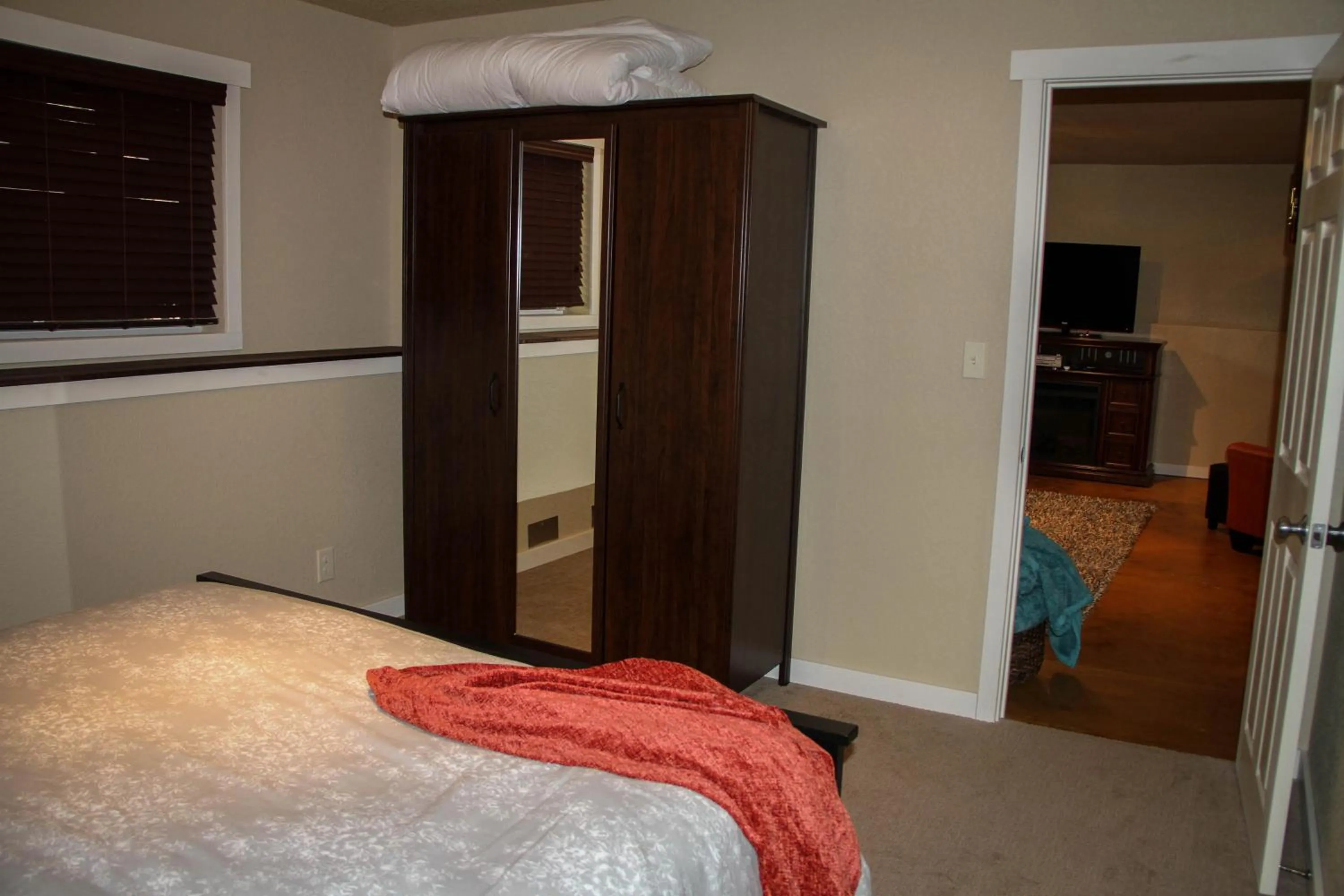 Bed in The 8th Street Retreat