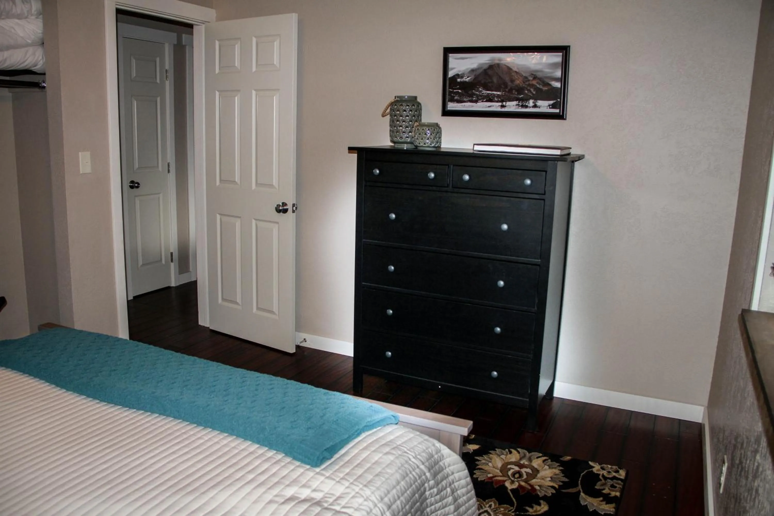 Bed in The 8th Street Retreat