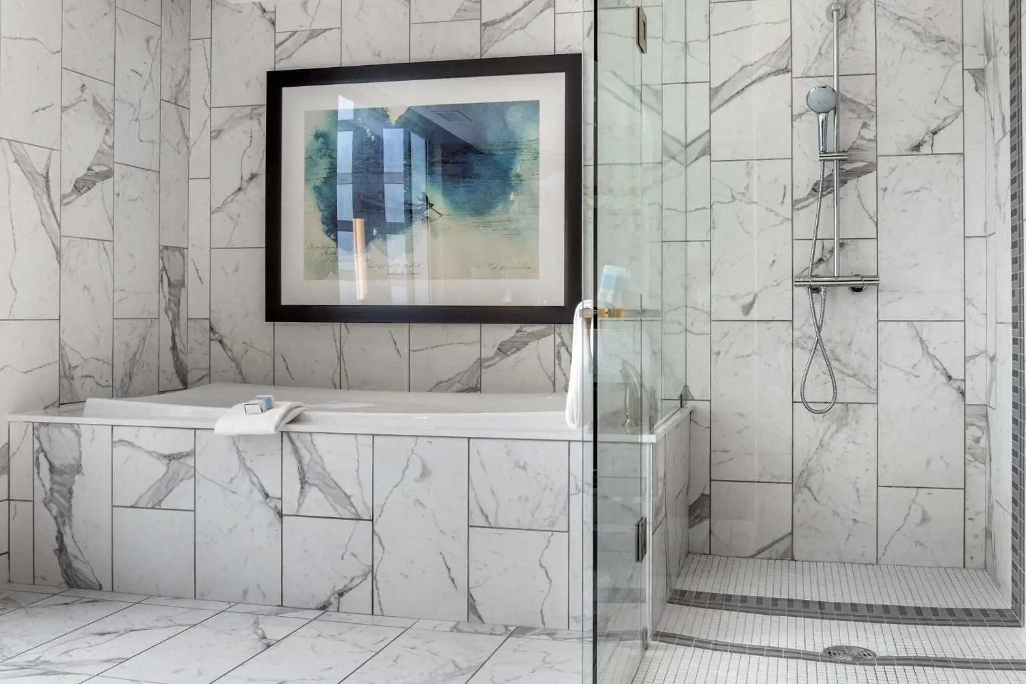 Two Bedroom Deluxe Corner Suite in Omni Louisville Hotel Two Bedroom Deluxe Corner Suite in Omni Louisville Hotel