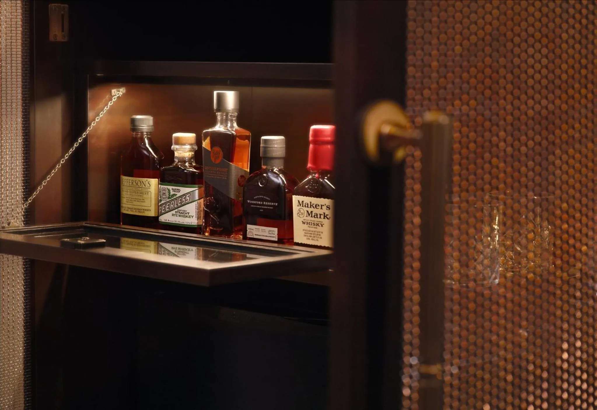 Bedroom in Omni Louisville Hotel