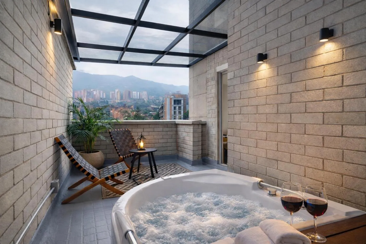 Hot Tub in Apartamentos Poblado Alejandría by HOUSY HOST