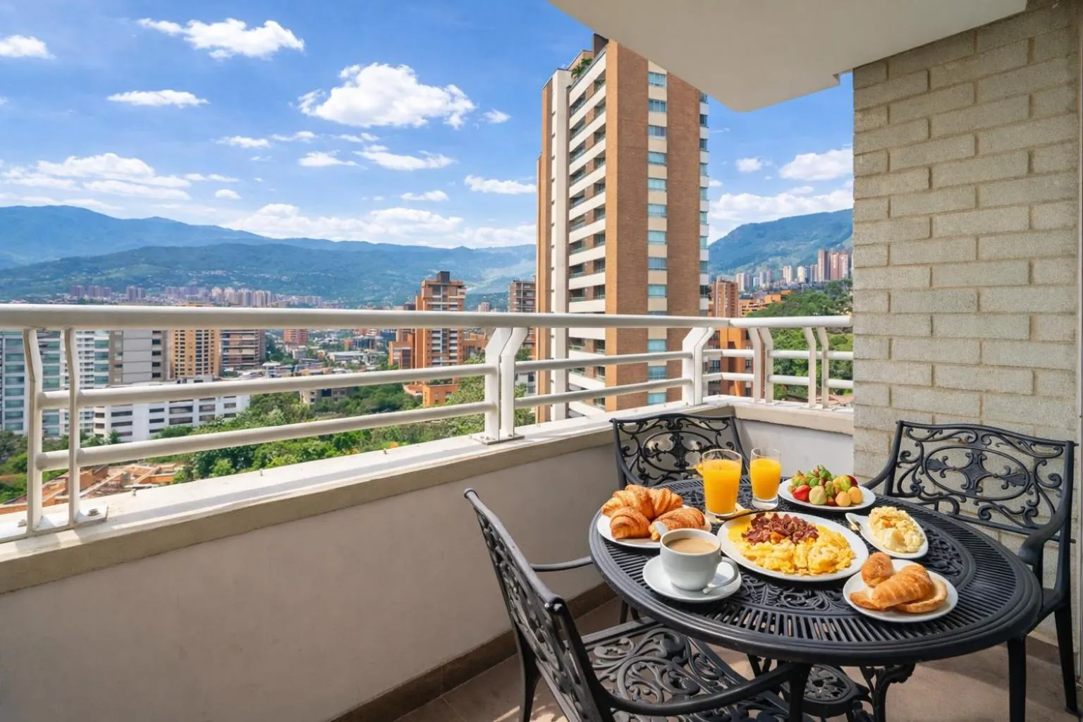 Balcony/Terrace in Apartamentos Poblado Alejandría by HOUSY HOST