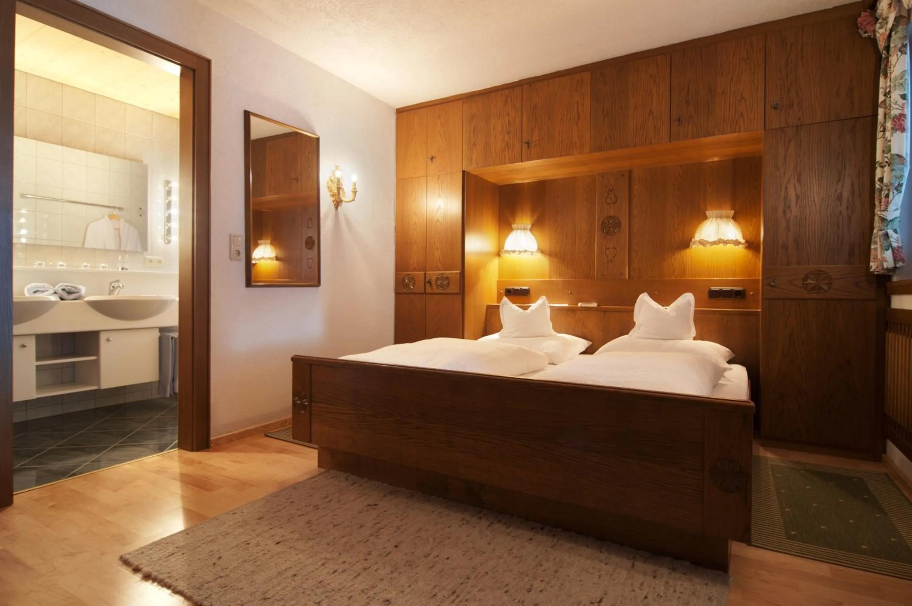 Bedroom, Bed in Gasthof Valluga