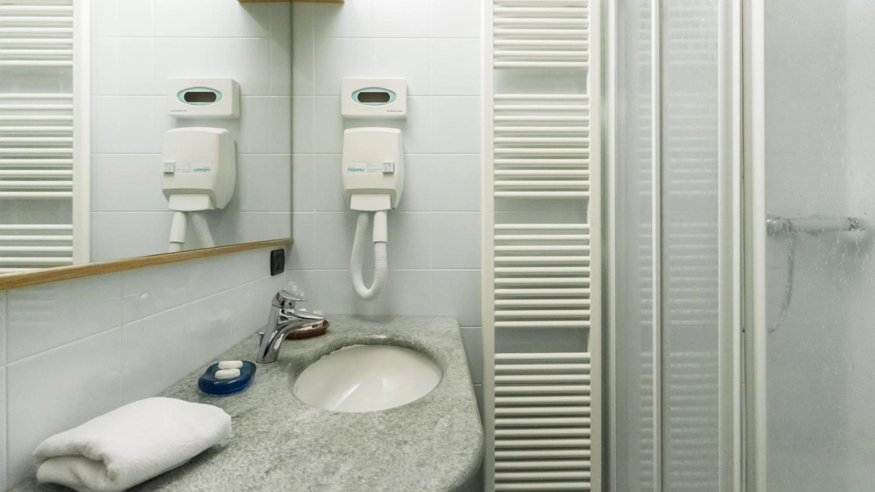 Bathroom in Residence Pizzo Scalino