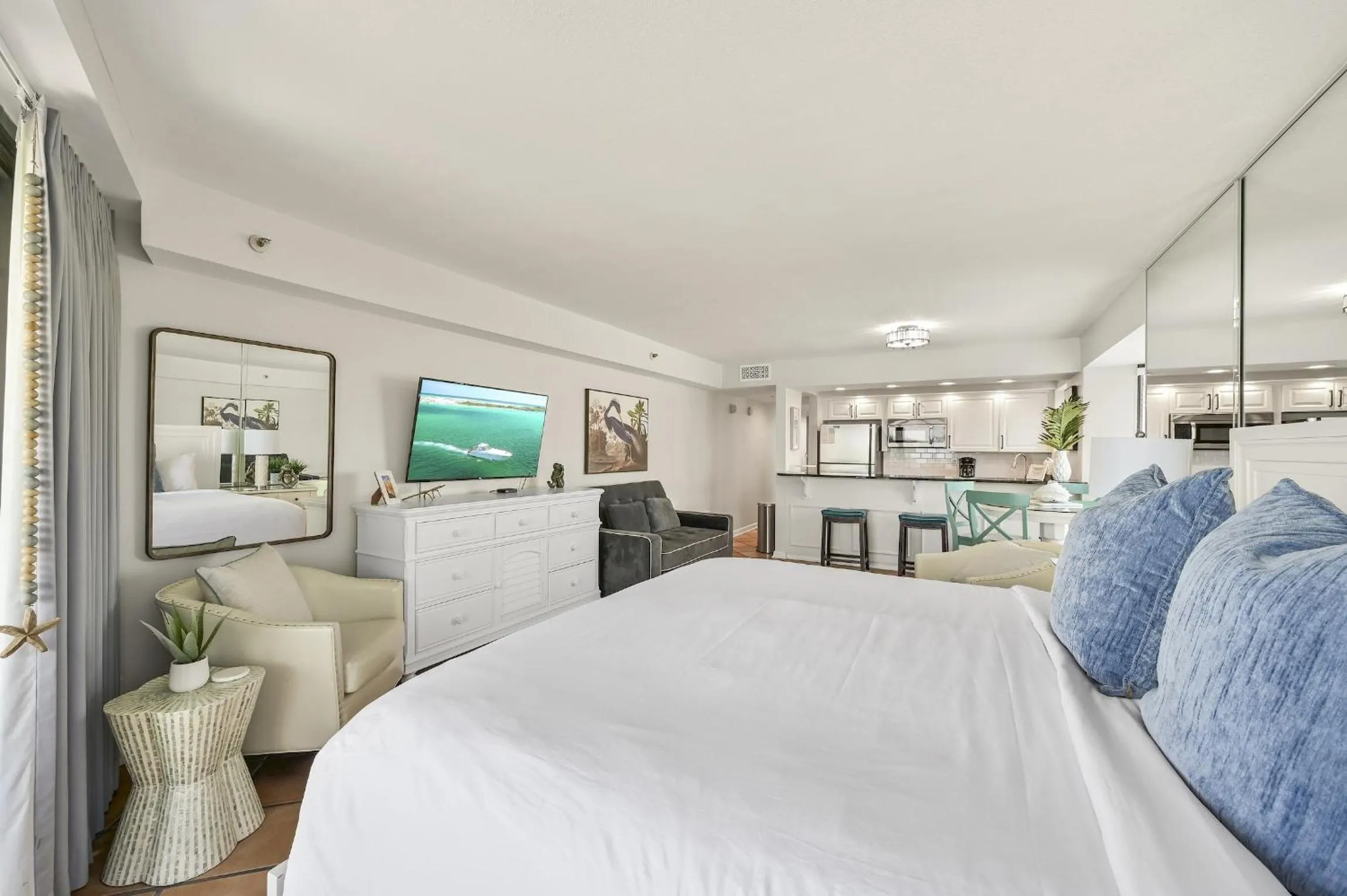 Bed in Beachside Two 4246