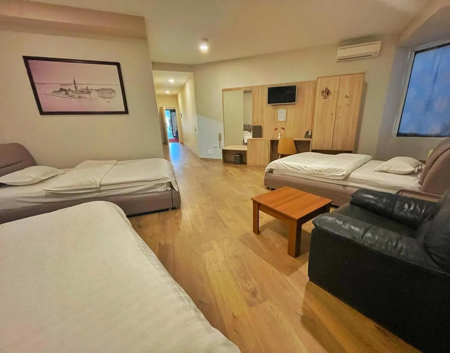 Bedroom, Bed in Park Hotel Tirana