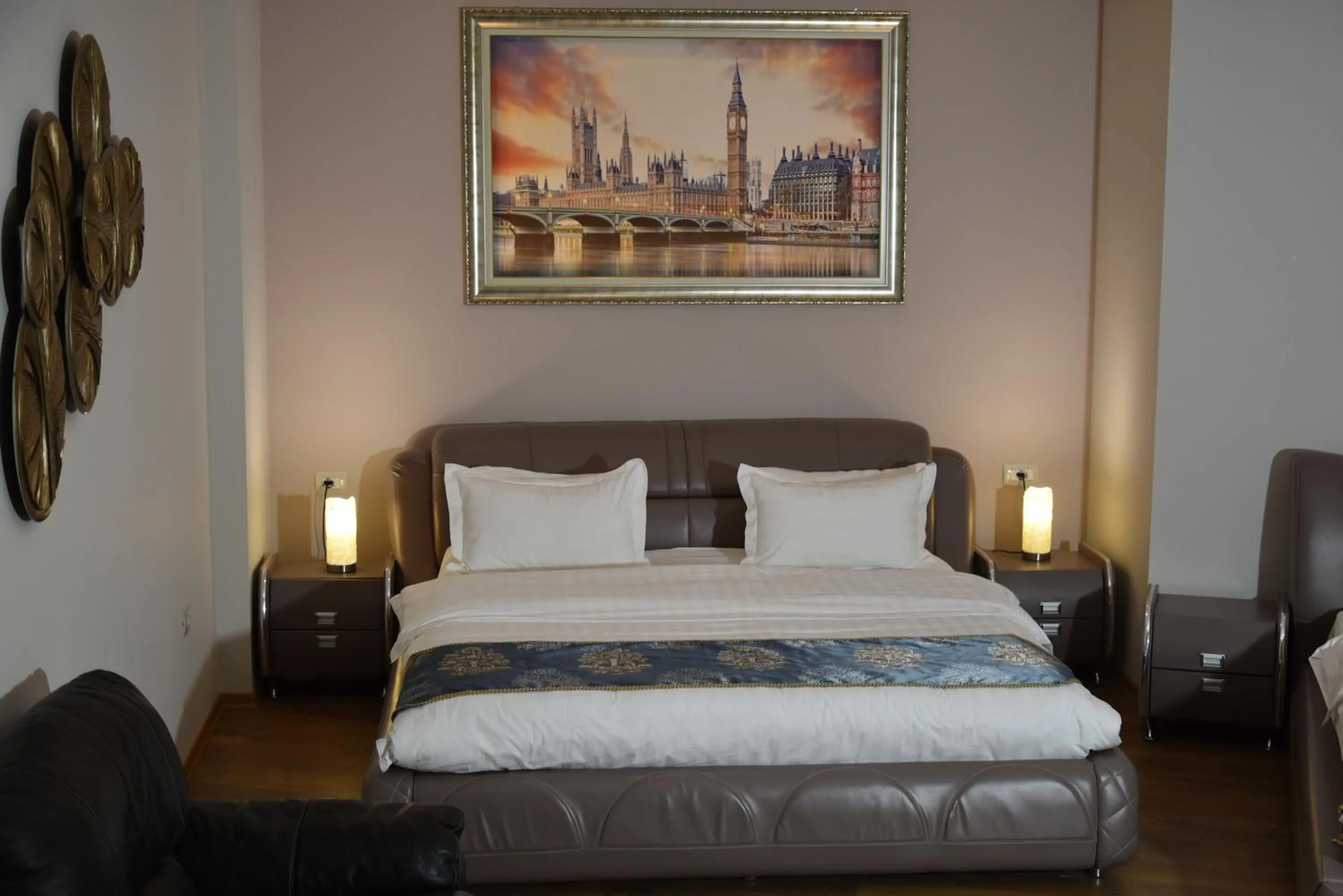 Bed in Park Hotel Tirana