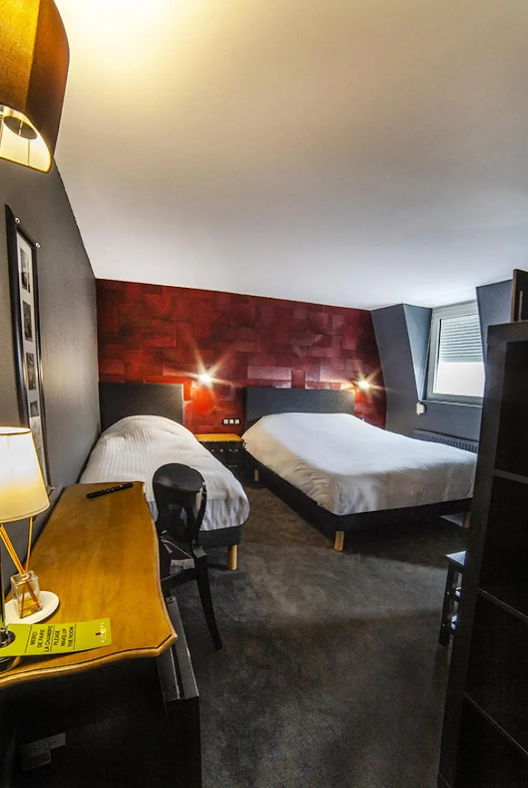 Bed in Cit'Hotel B Hotel Brasserie