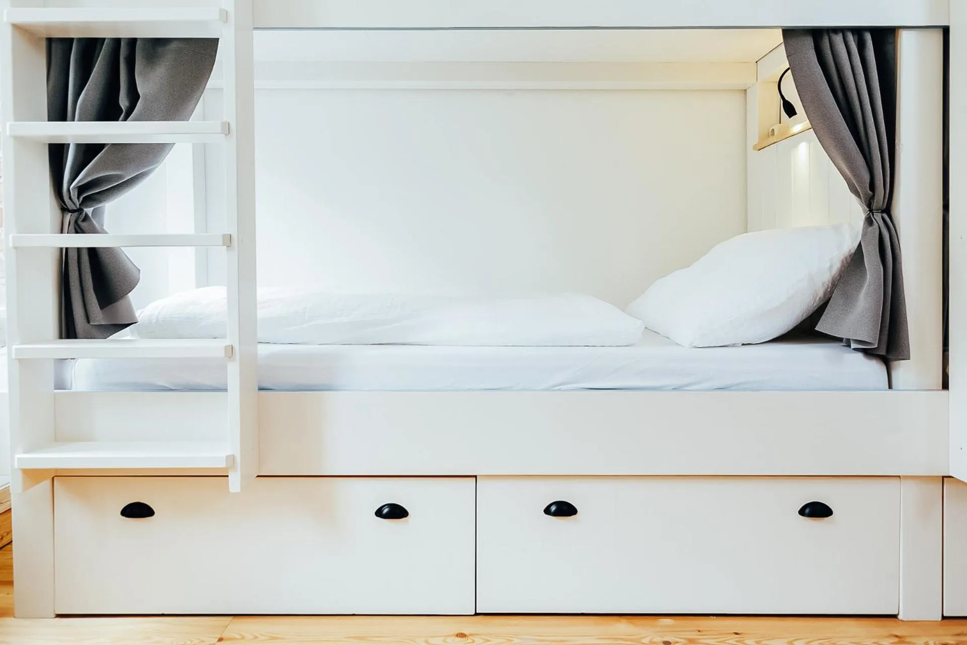 bunk bed, Bed in Hostel Multitude