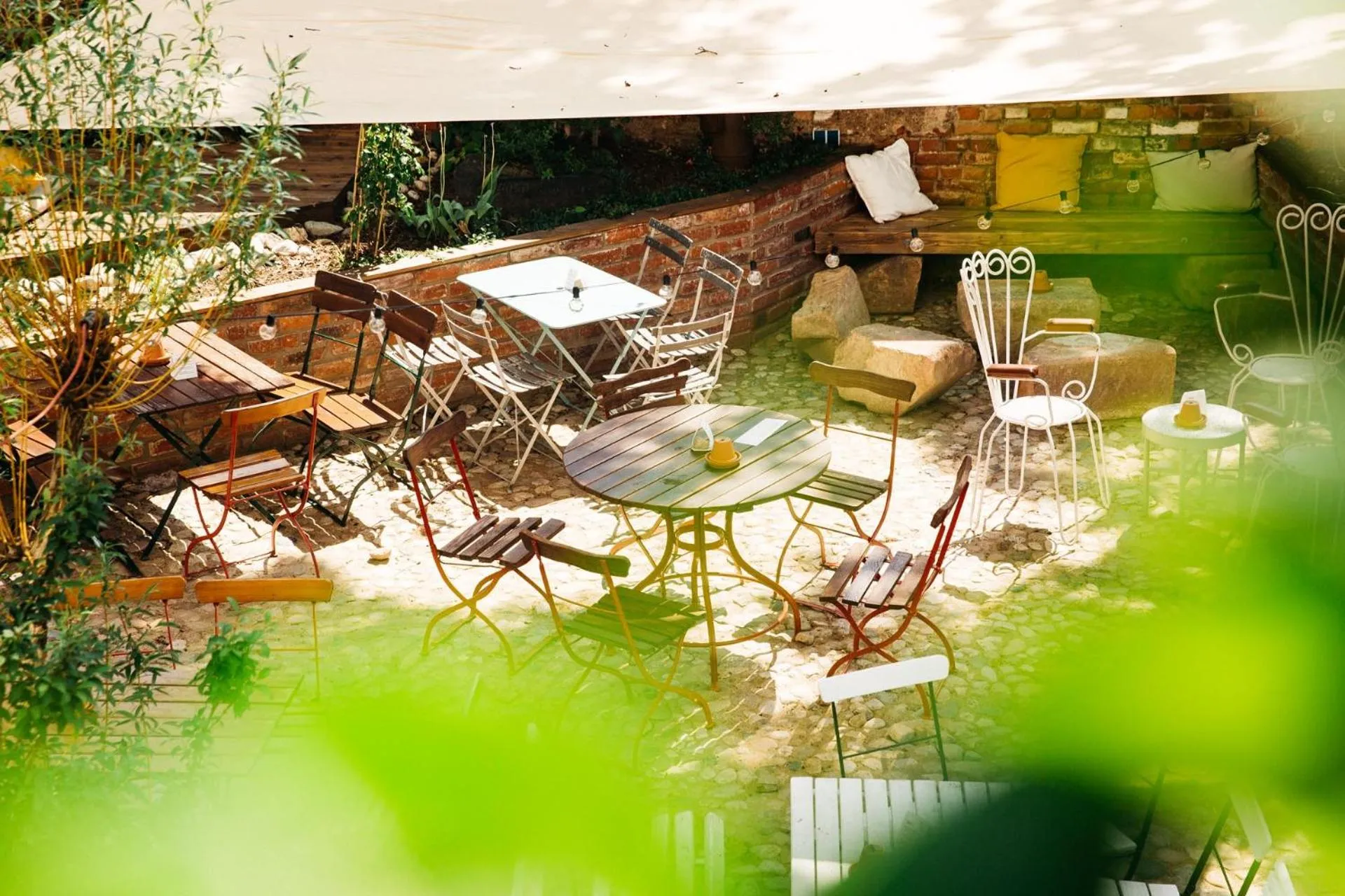 Patio in Hostel Multitude