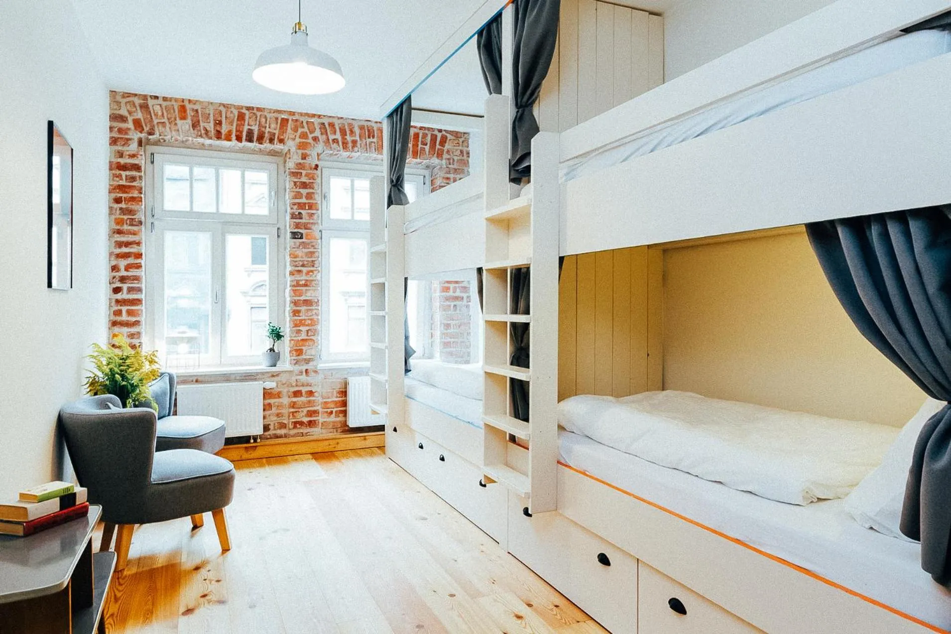 bunk bed, Bed in Hostel Multitude
