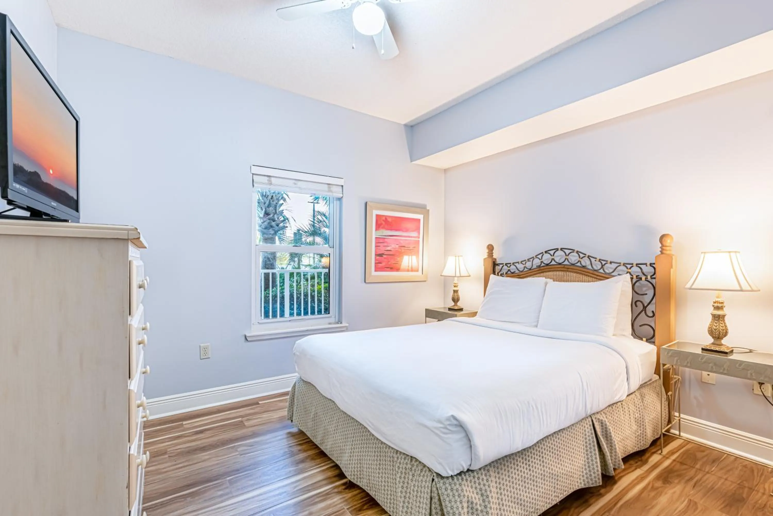 Bed in Ariel Dunes II 109