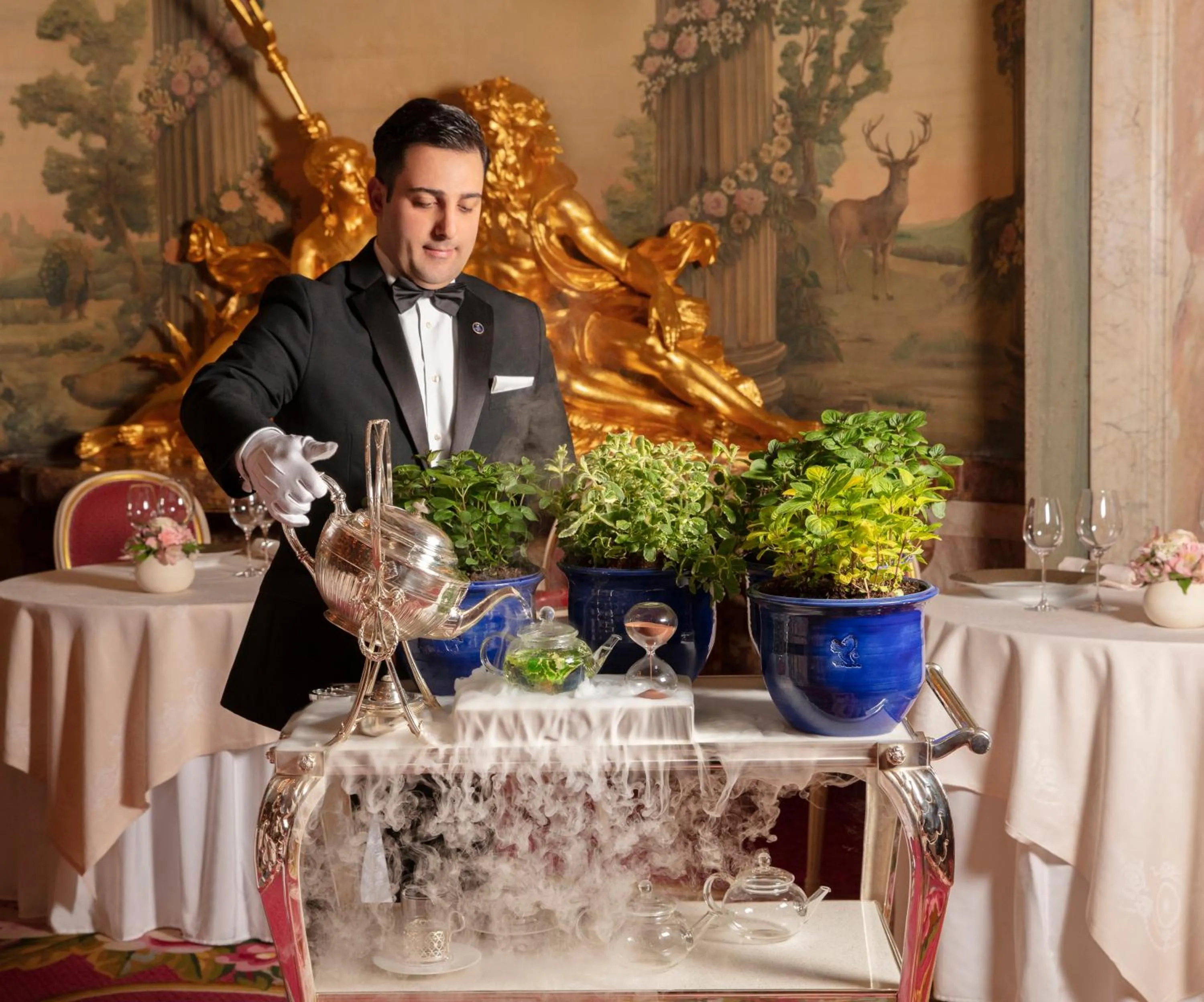 Restaurant/places to eat in The Ritz London