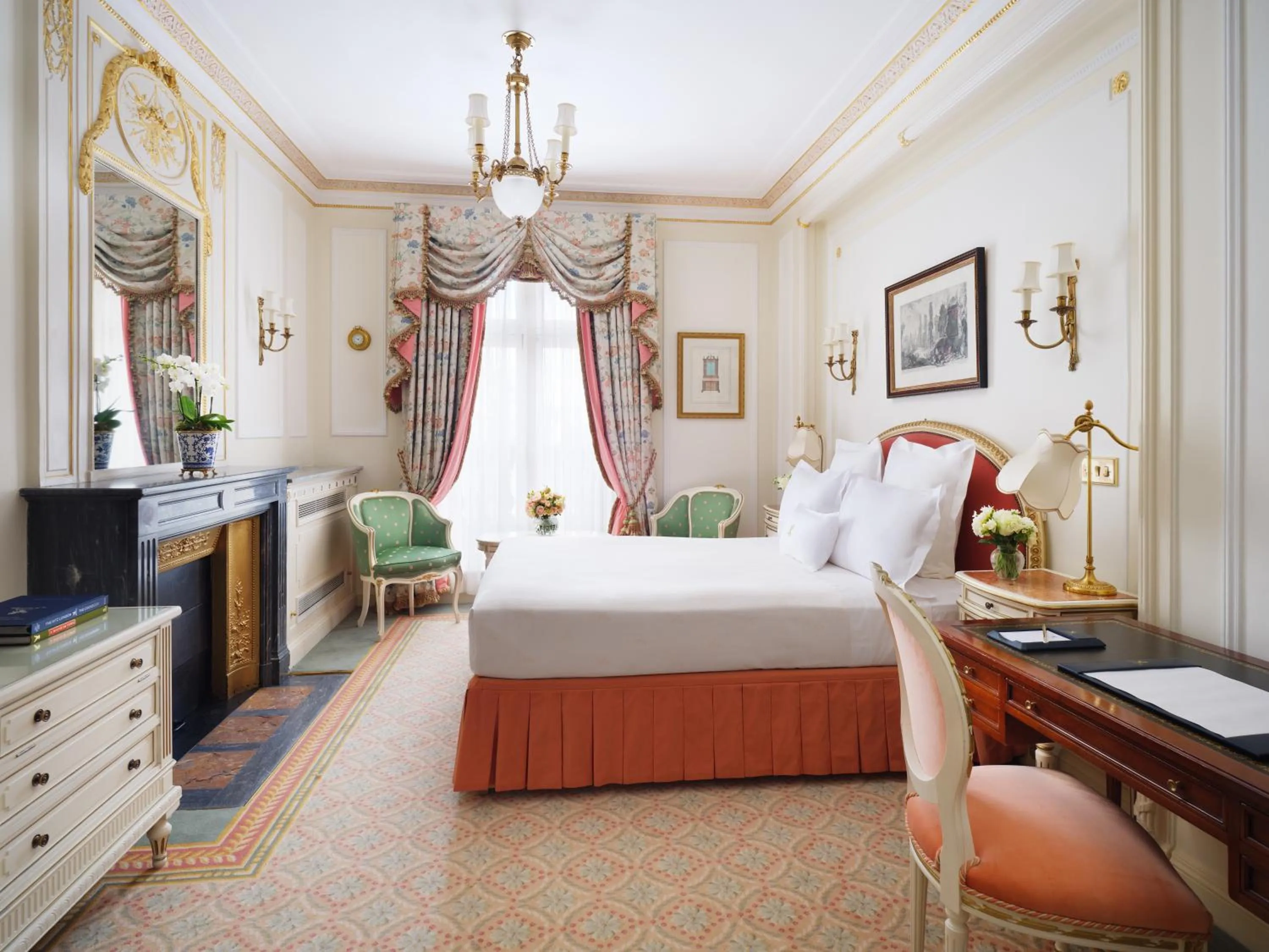 Bedroom, Bed in The Ritz London