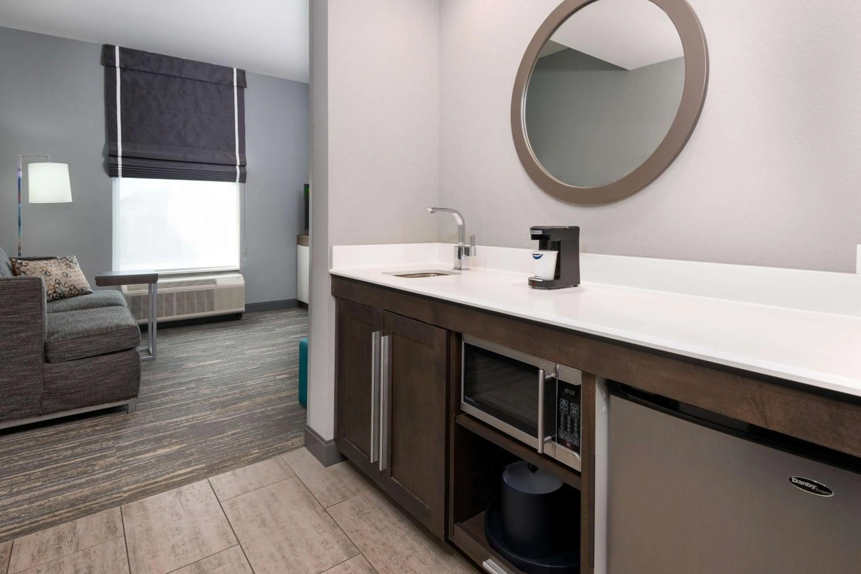 Photo of the whole room in Hampton Inn & Suites Tallahassee Capitol-University