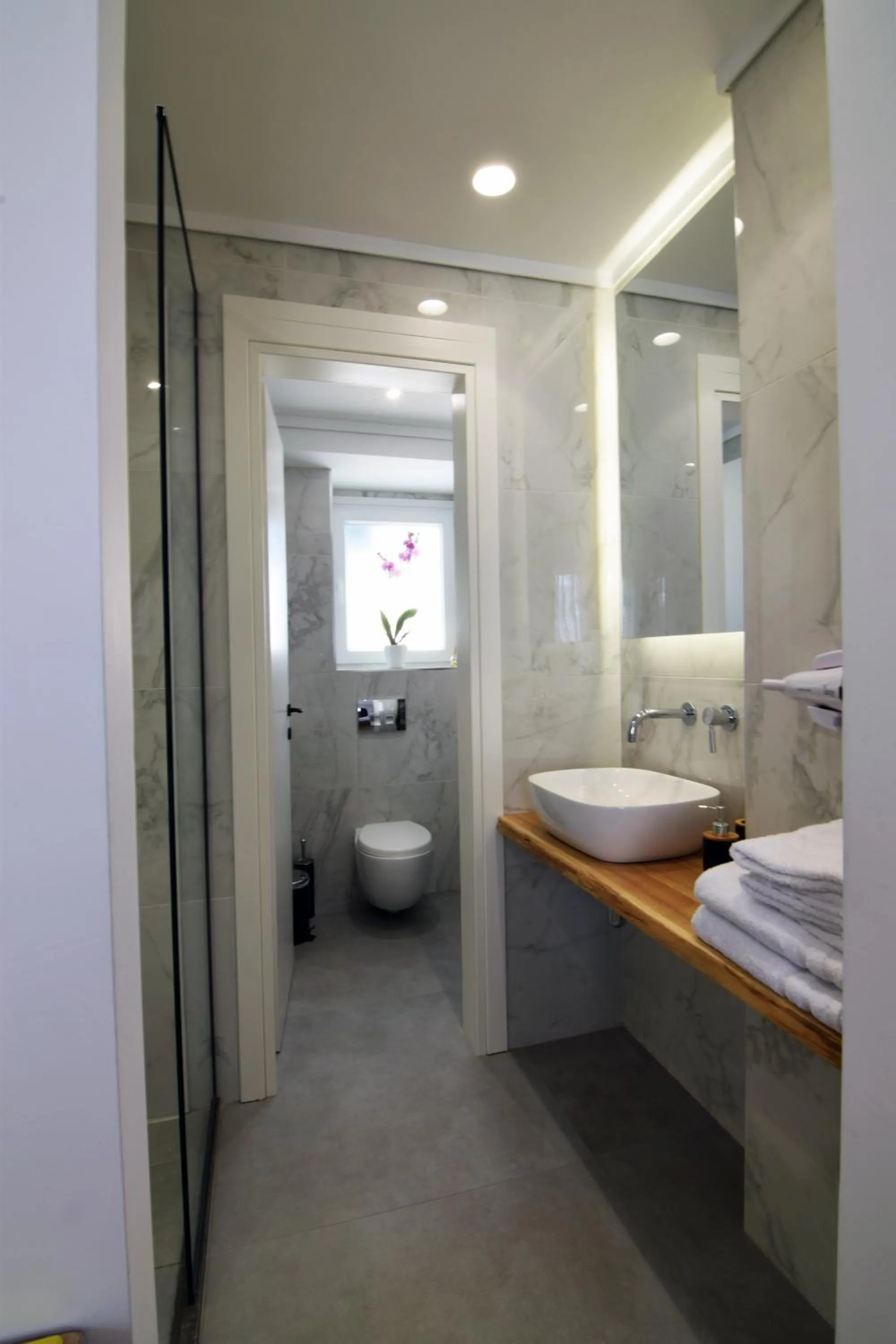 Grey Studios by Skg Apartments