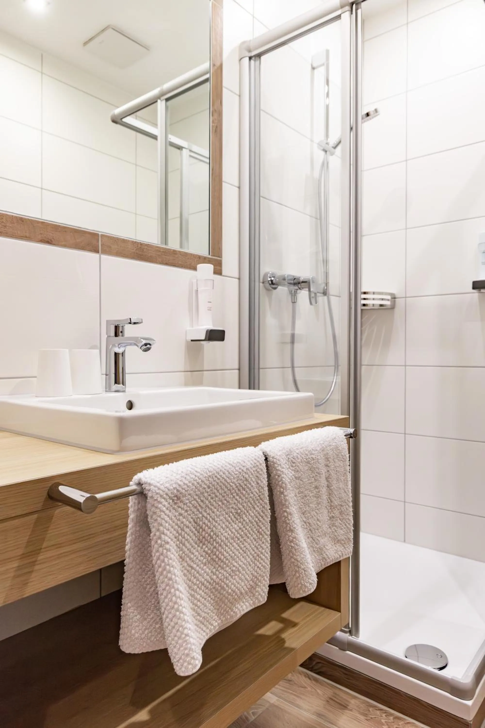 Shower in Das Aparthotel Olympia Tirol