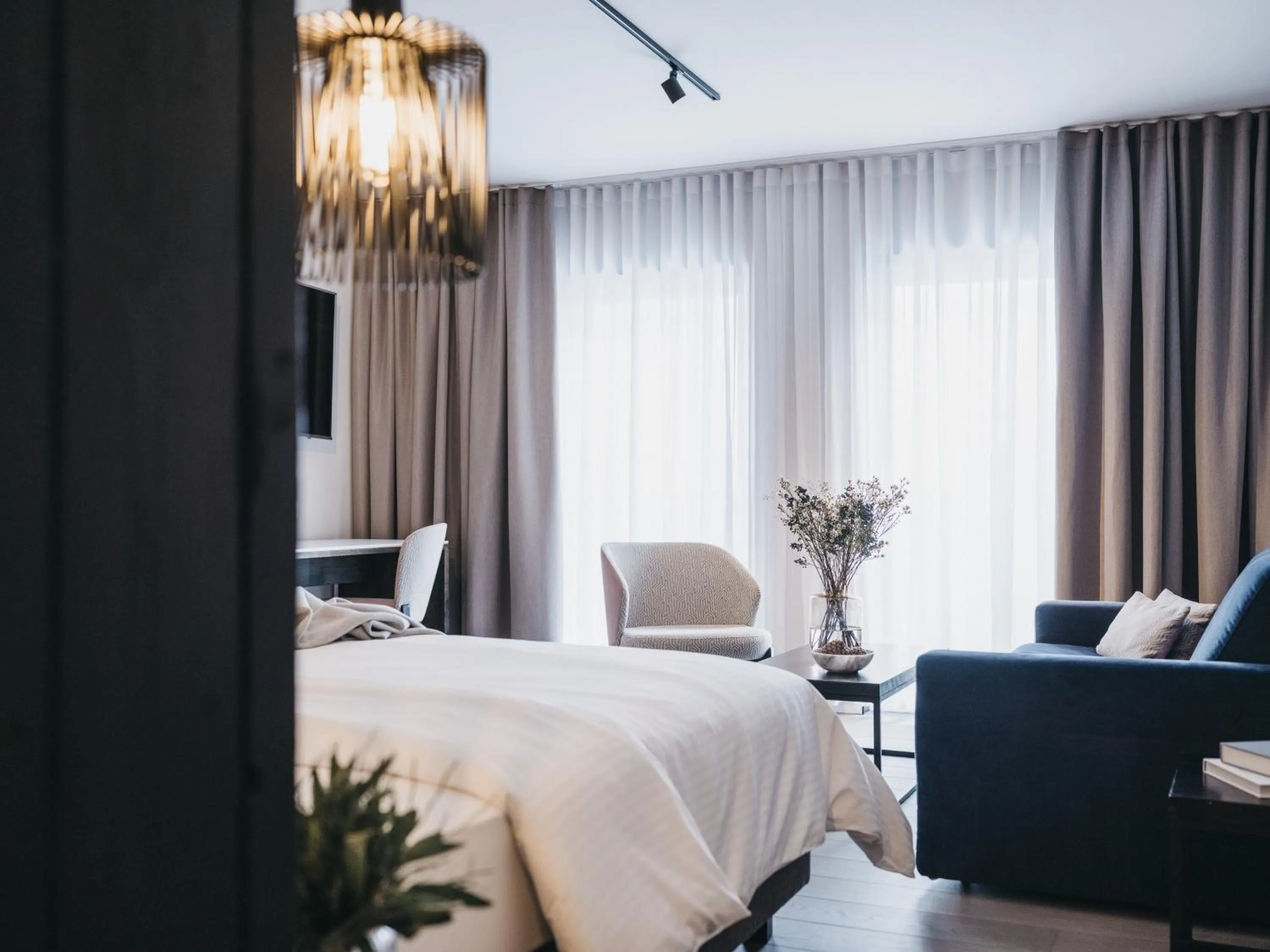 Photo of the whole room, Bed in The Crystal VAYA Unique