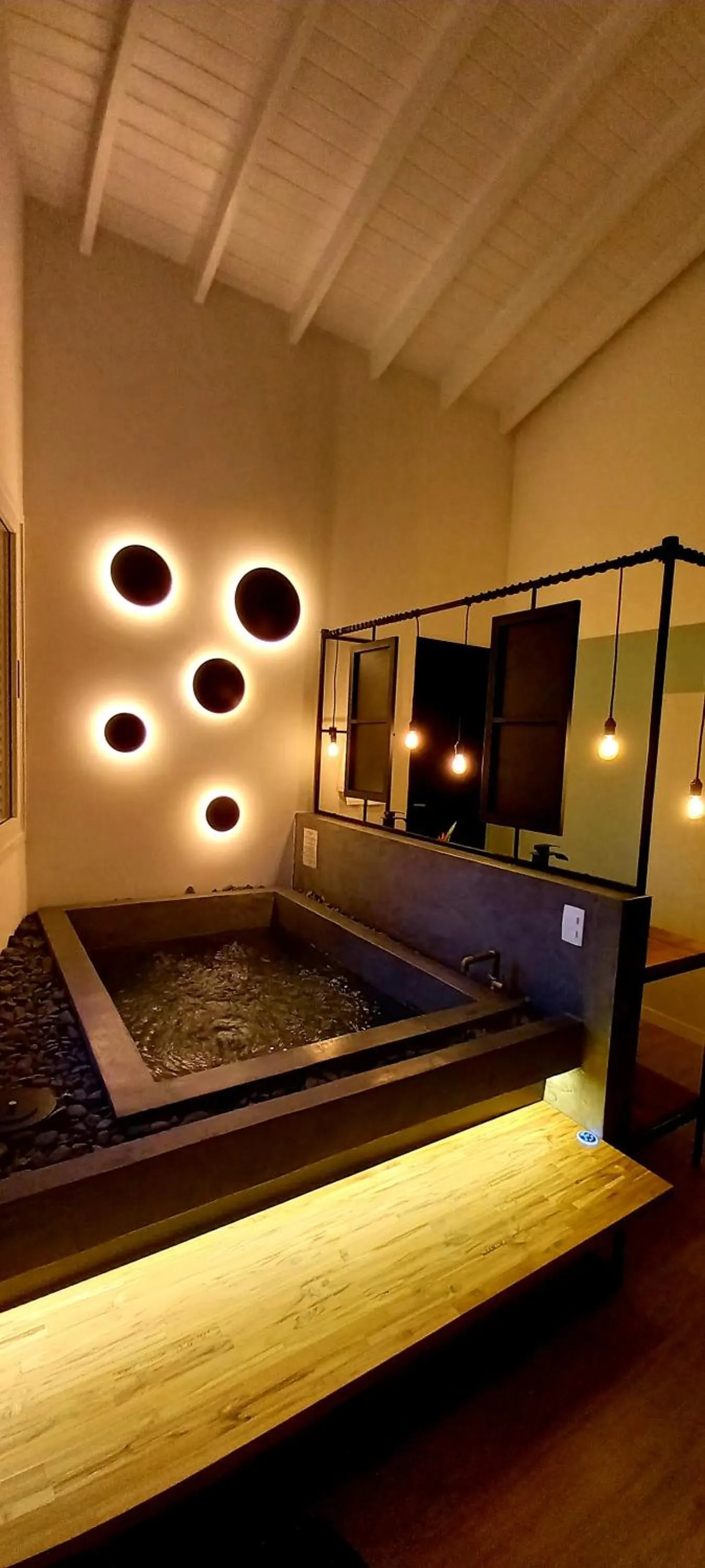 Swimming pool, Bed in Pousada Toca da Praia