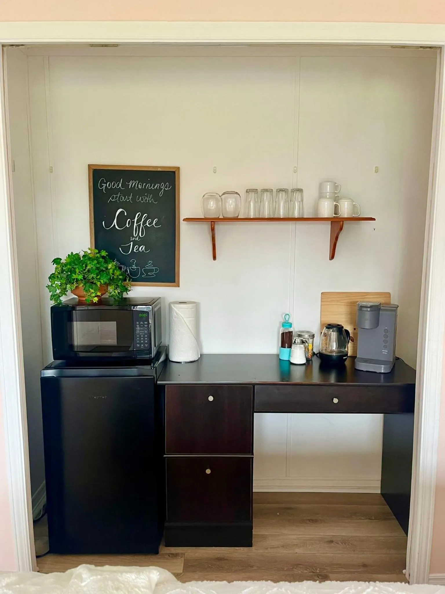 Coffee/tea facilities in Alma Shore Lane Suites & Cottages