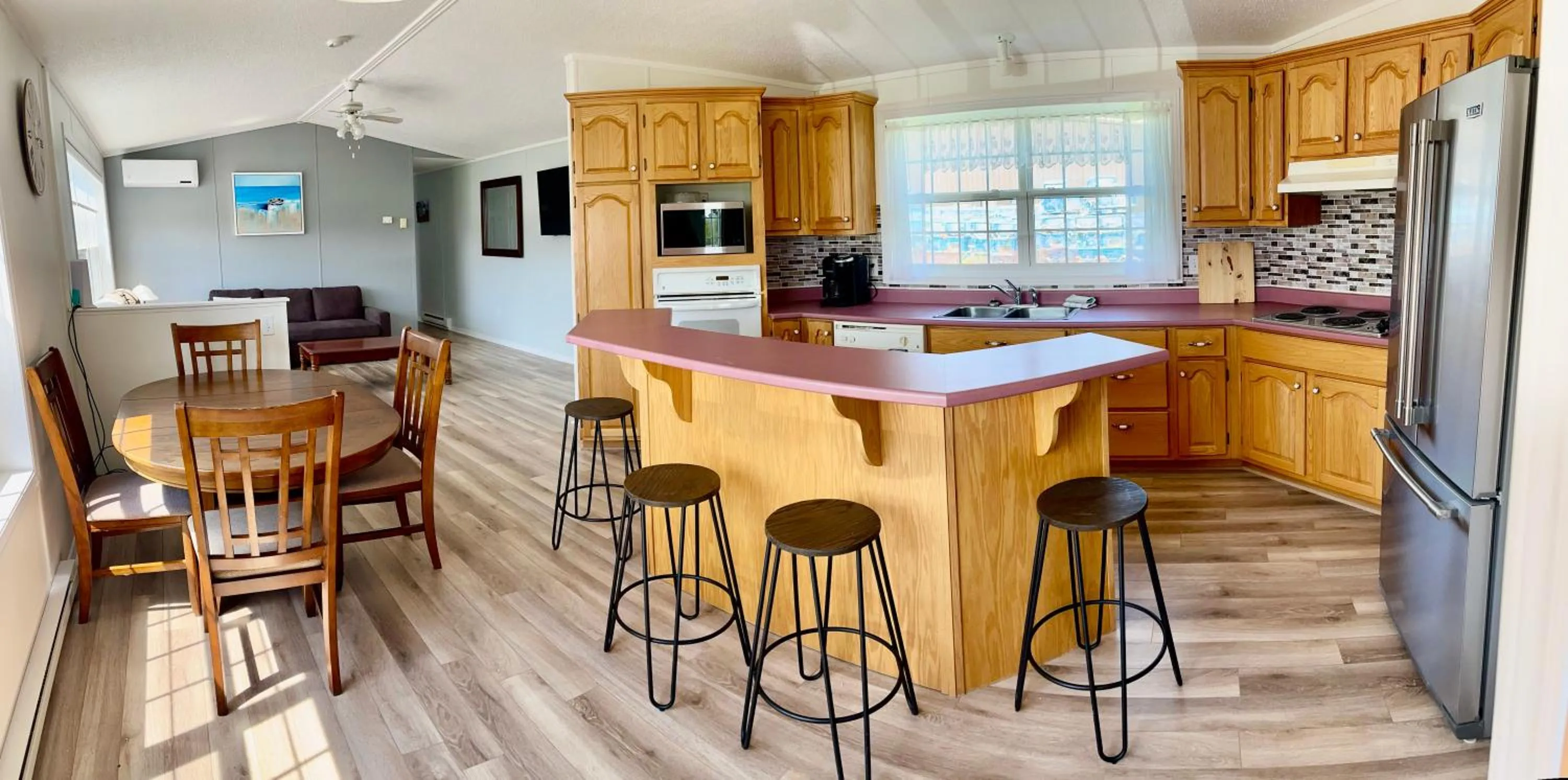 Alma Shore Lane Suites & Cottages