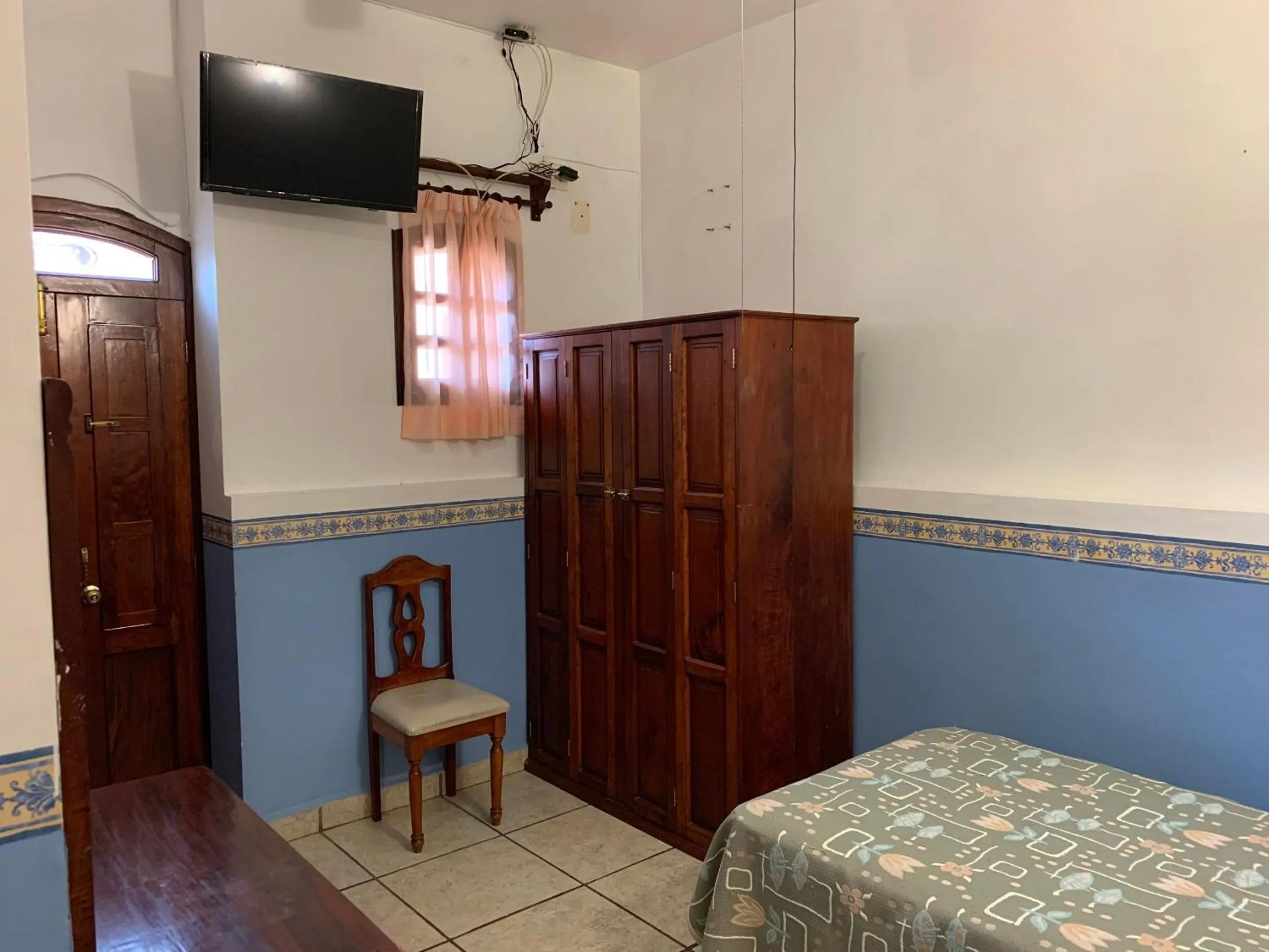 Bedroom in OYO Hotel Real de Cortés