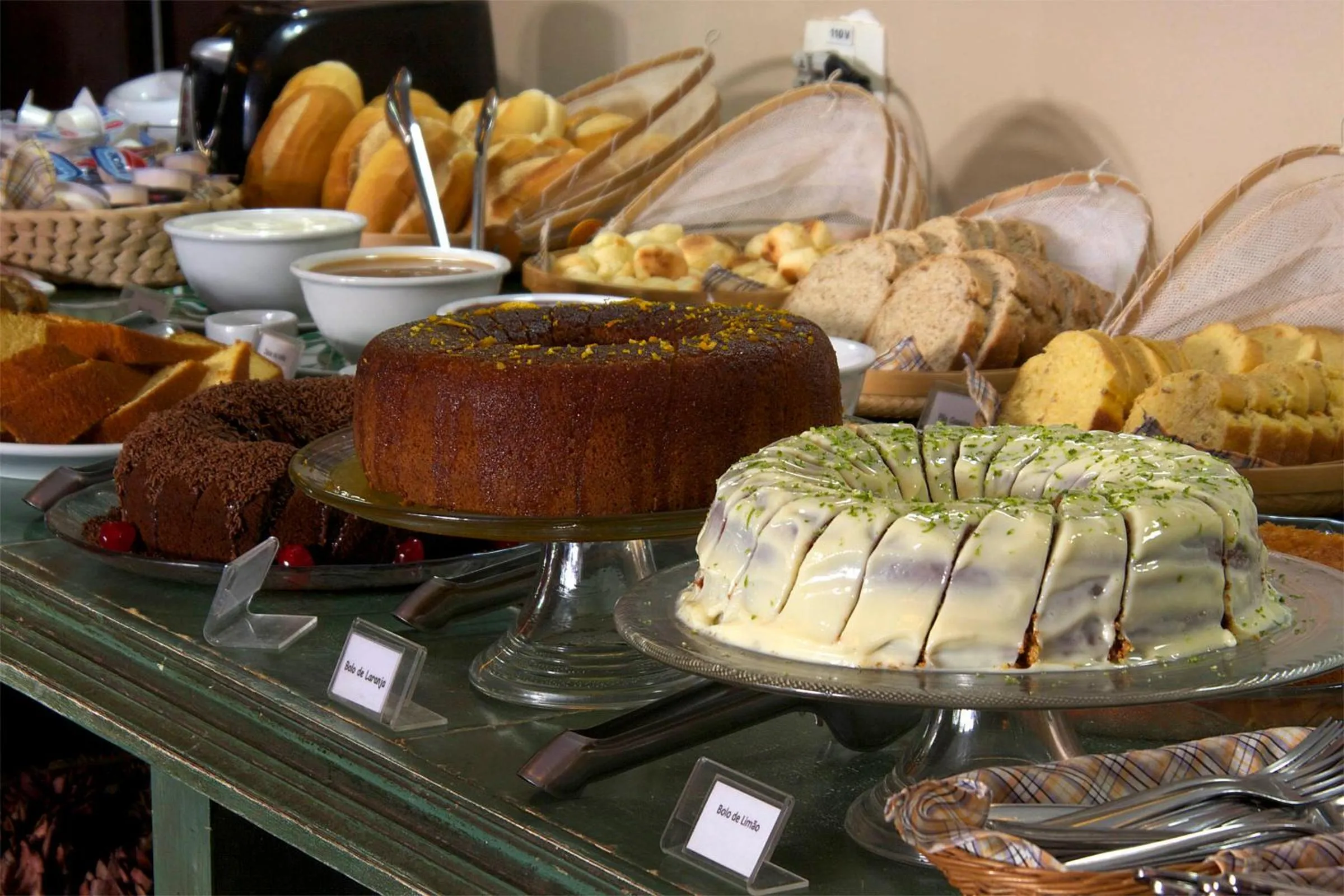 Buffet breakfast in Pousada Porto Mare