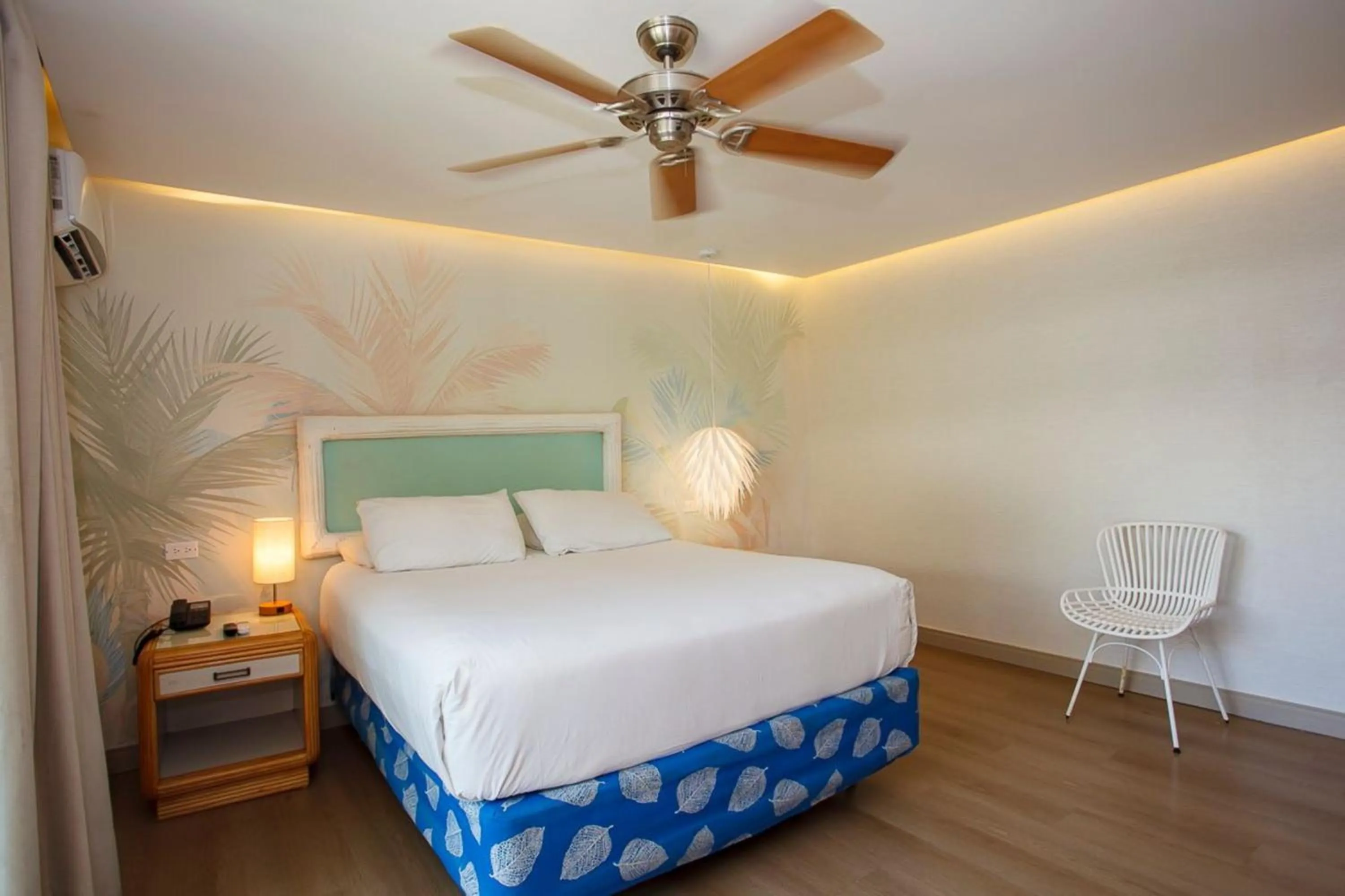 Bed in Hotel Cocoplum Beach