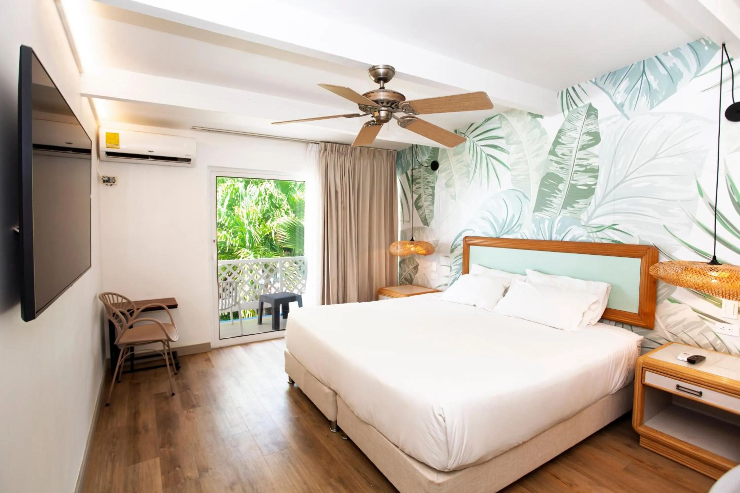 Bed in Hotel Cocoplum Beach