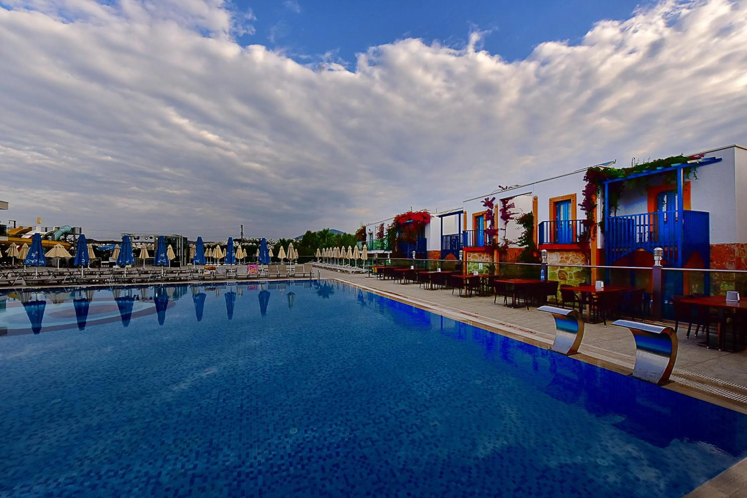 Day in Jasmin Beach Hotel