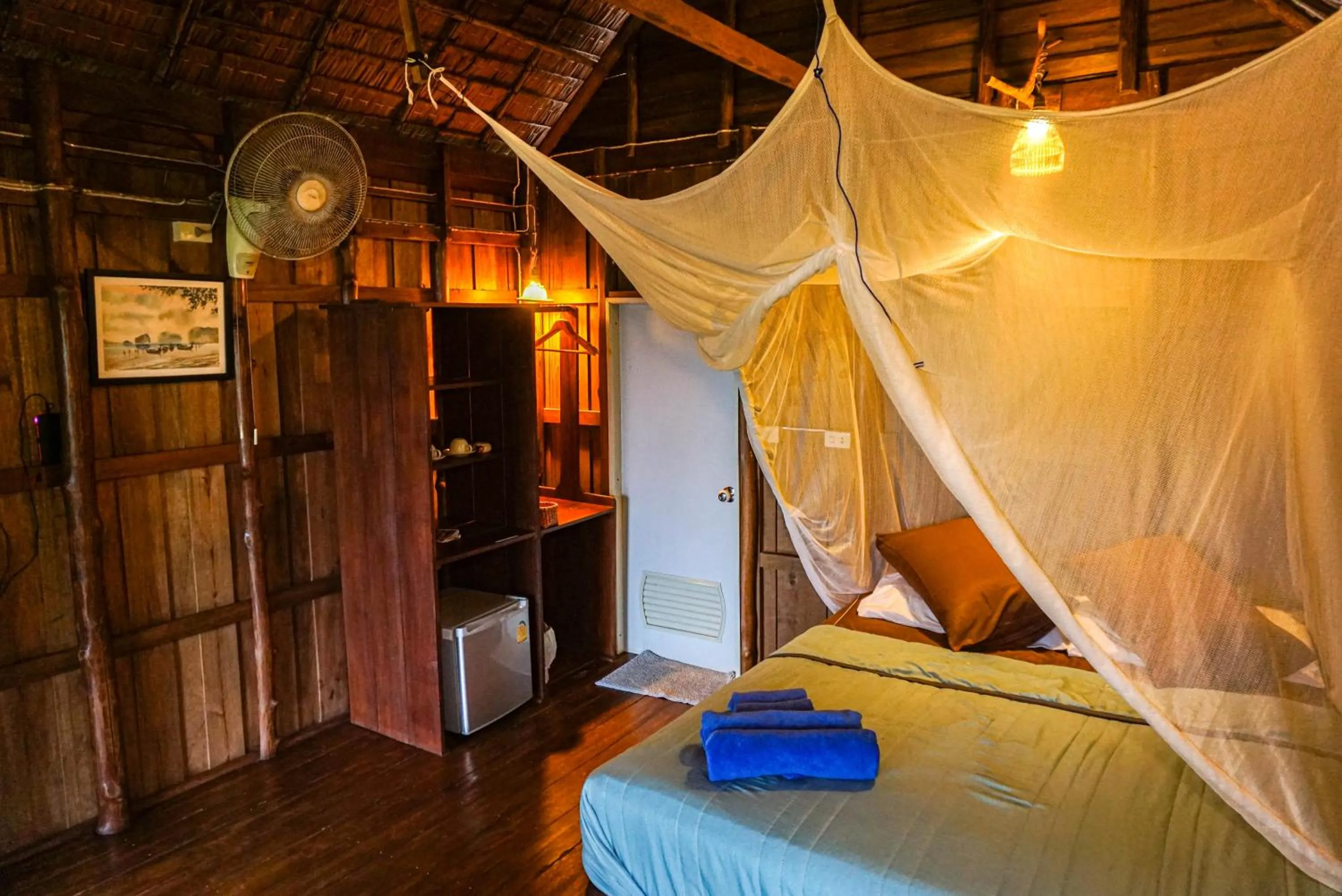 Bed in Tha Khao Bay View Bungalow