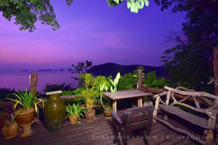 Restaurant/places to eat in Tha Khao Bay View Bungalow